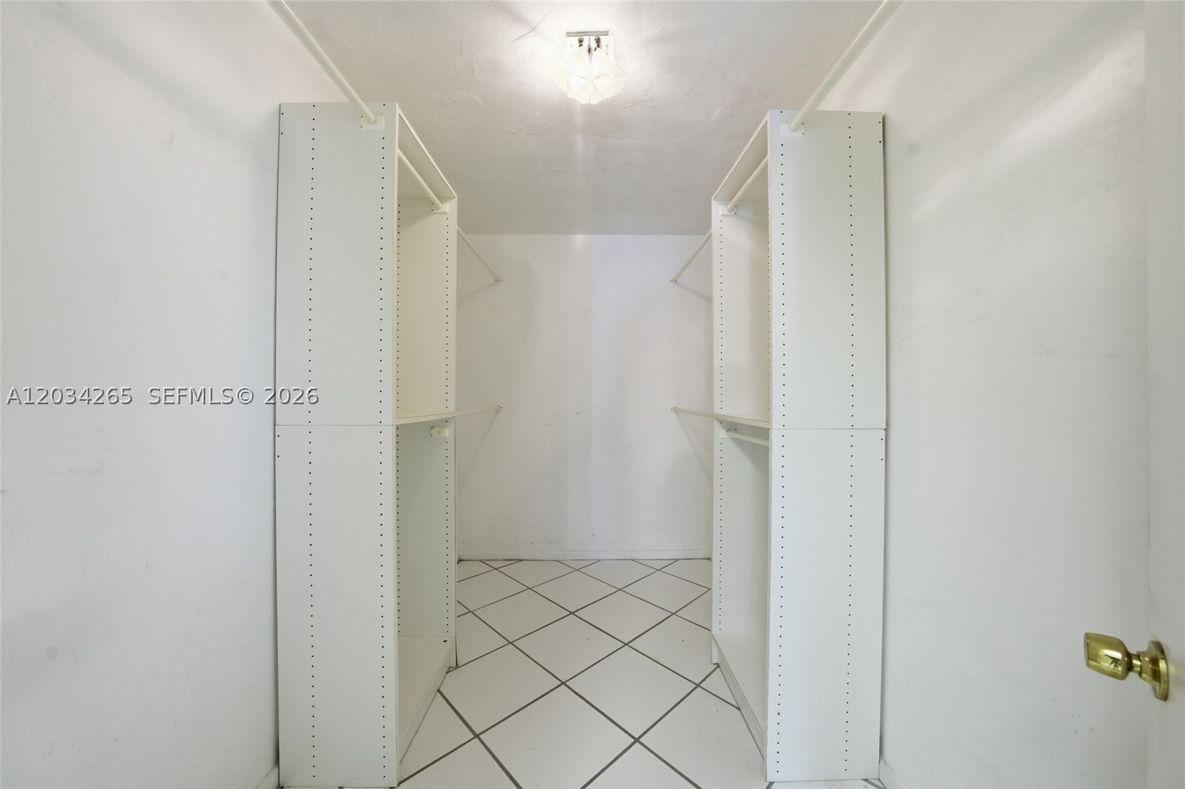 FALLS OF INVERRARY - Residential Lease