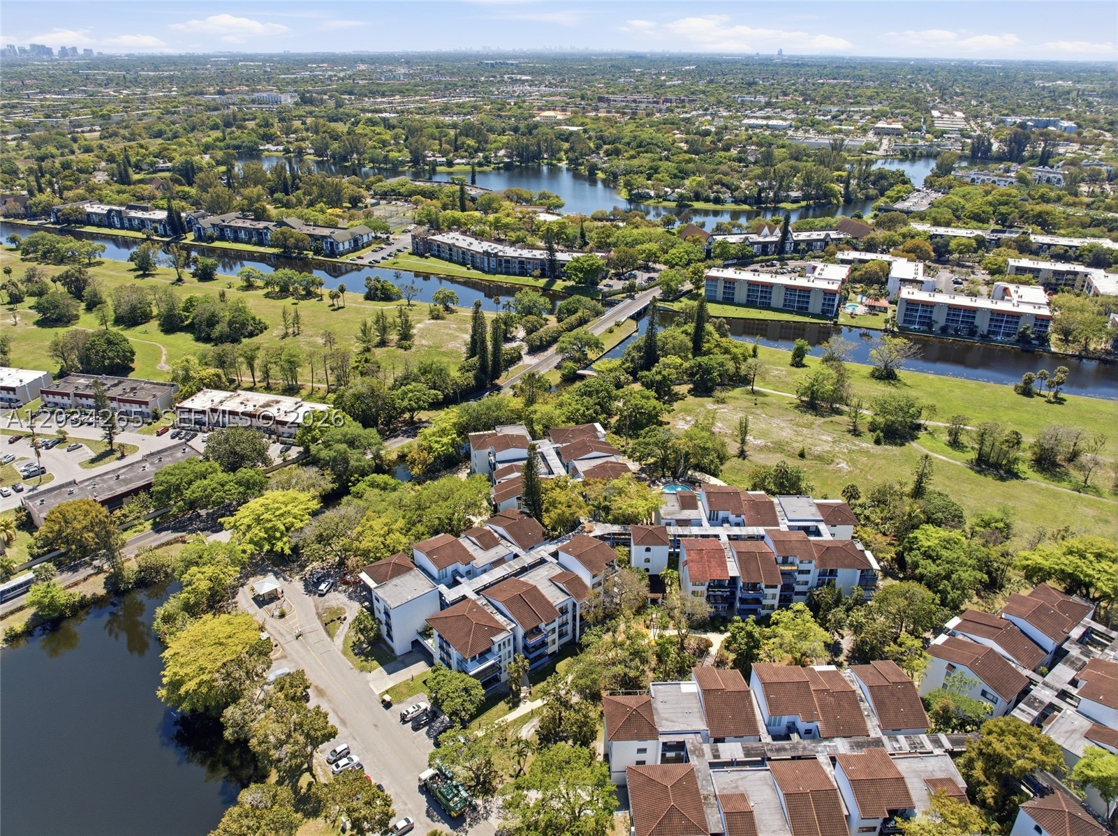 FALLS OF INVERRARY - Residential Lease