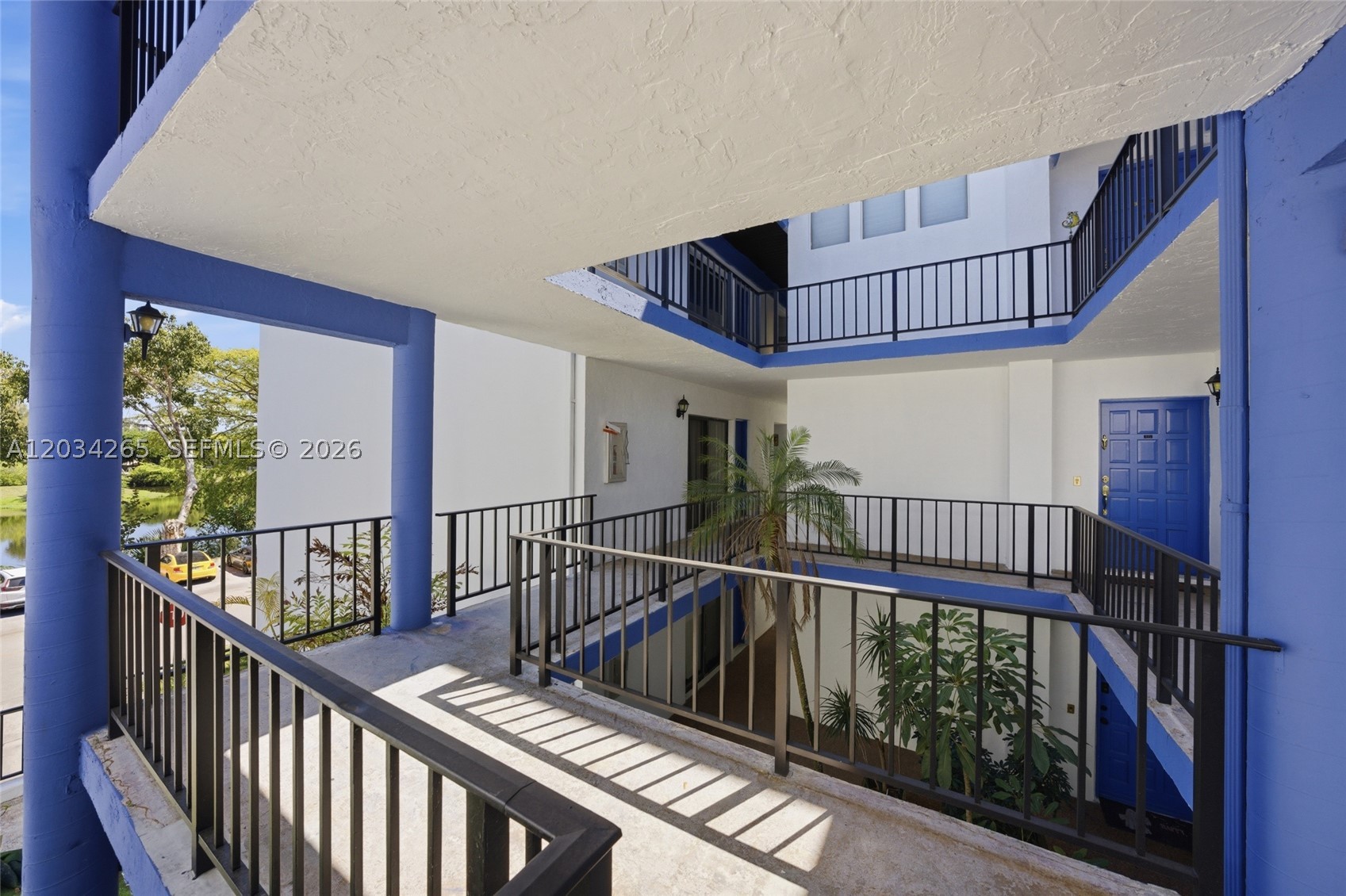 FALLS OF INVERRARY - Residential Lease