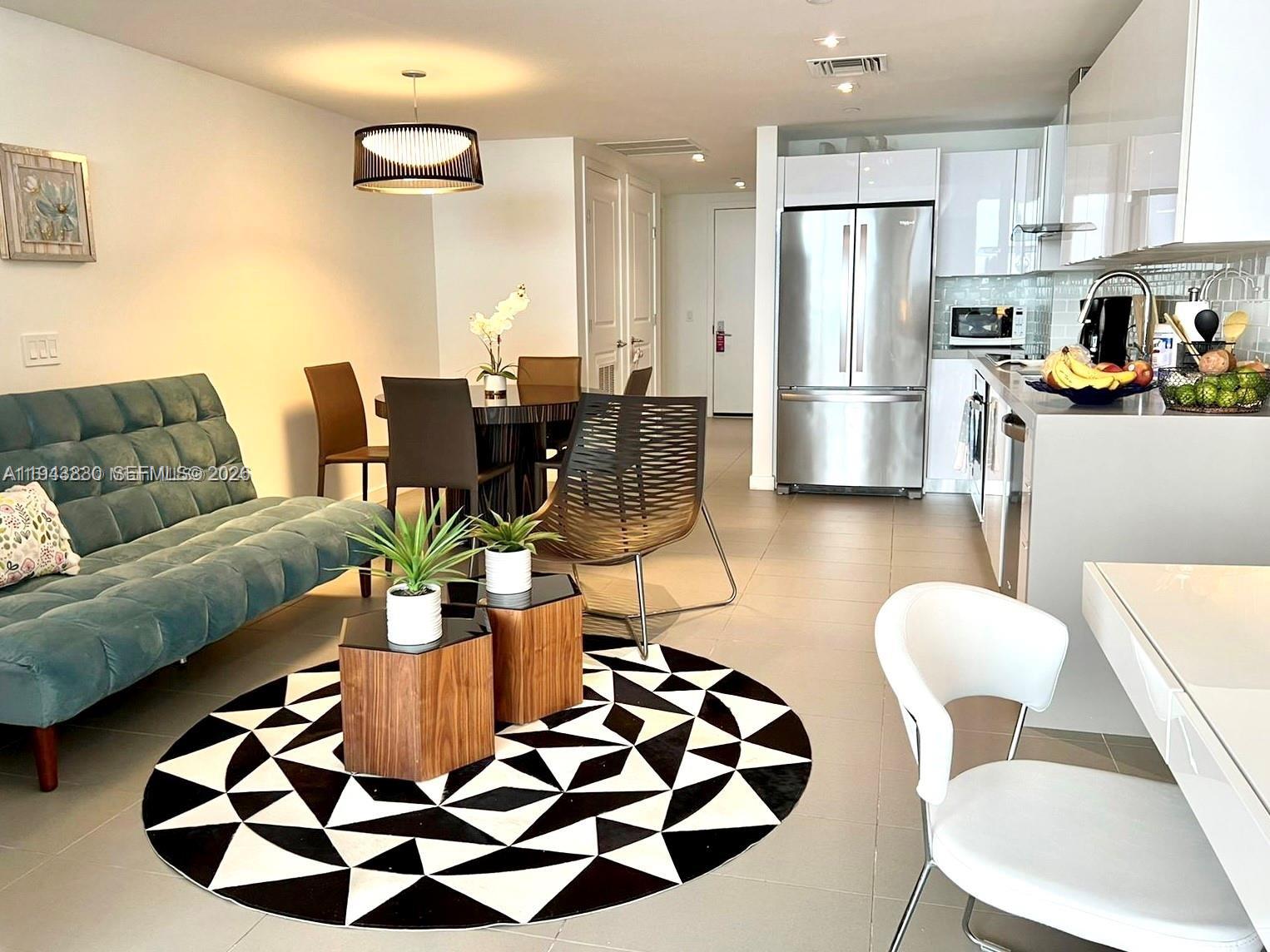 CANVAS CONDO - Residential Lease