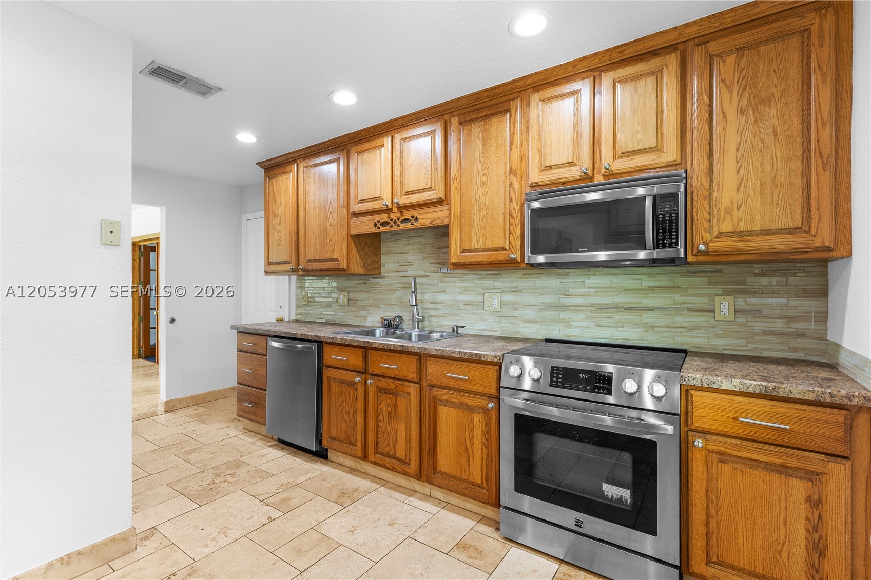 SUNRISE GOLF VILLAGE - Residential Lease