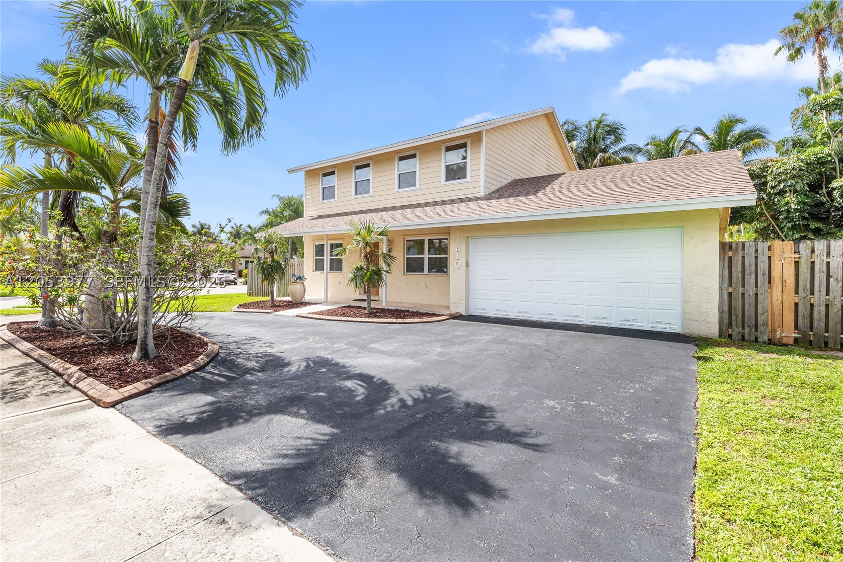 SUNRISE GOLF VILLAGE - Residential Lease