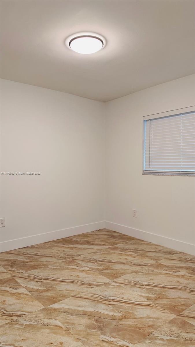 LE ROI - Residential Lease