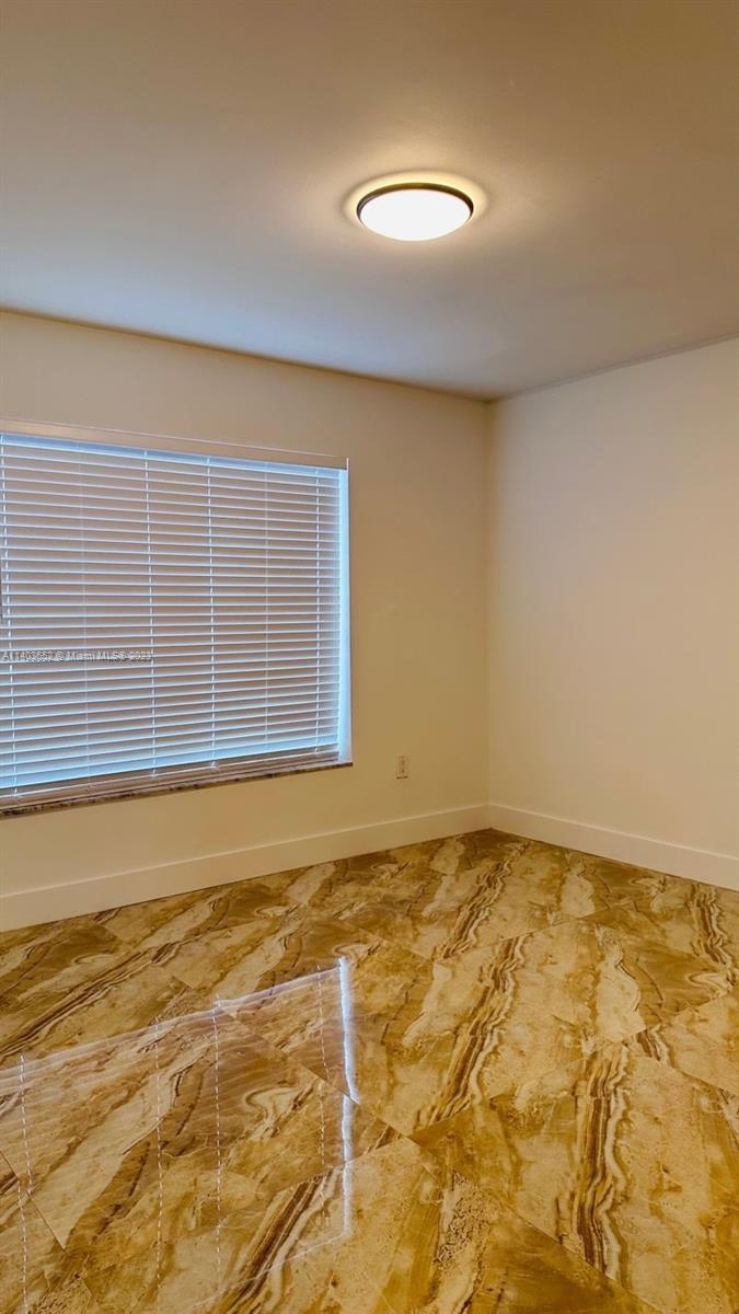 LE ROI - Residential Lease