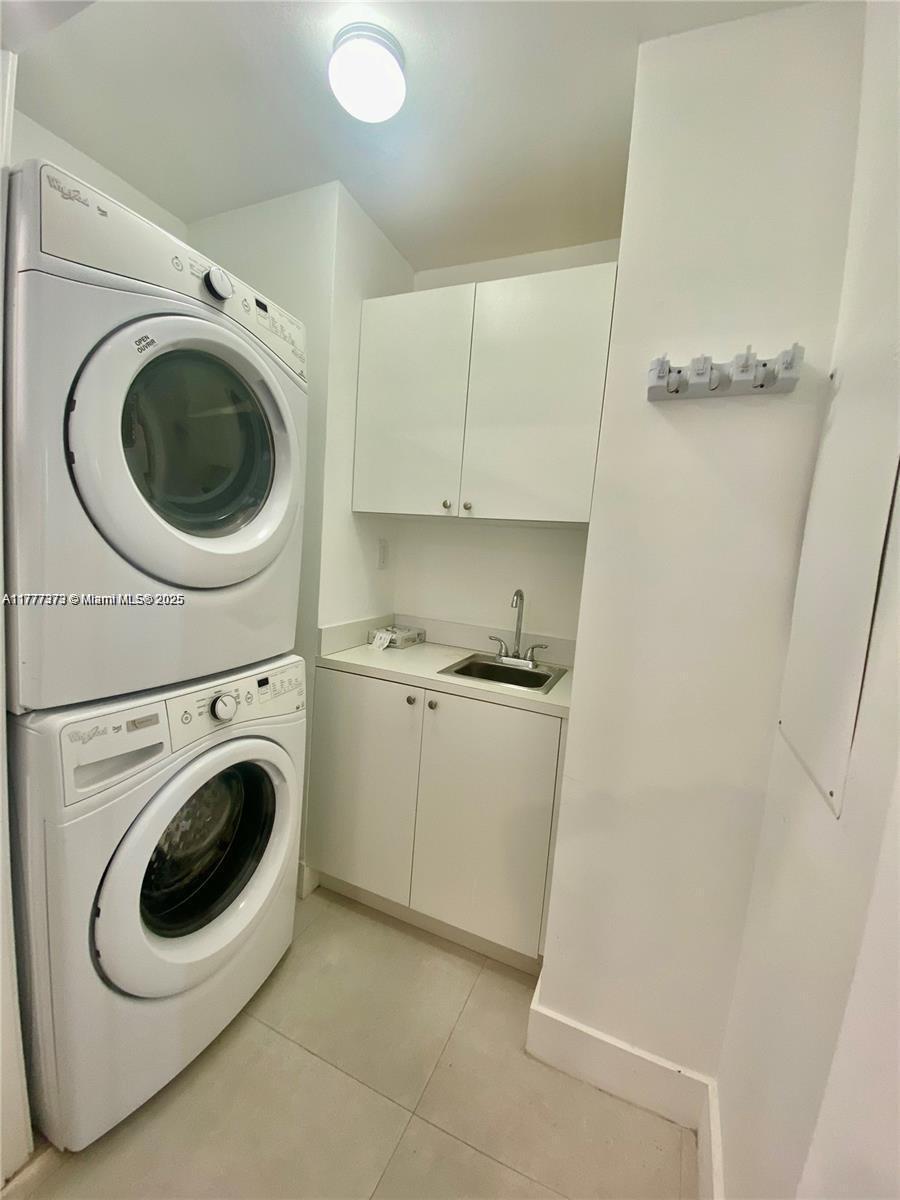 MARINA PALMS RESIDENCES N - Residential Lease