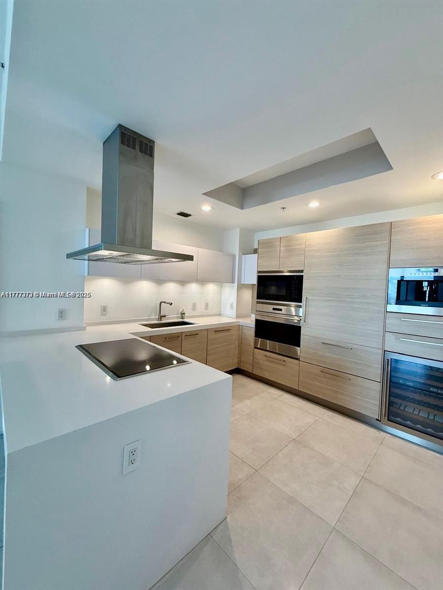 MARINA PALMS RESIDENCES N - Residential Lease