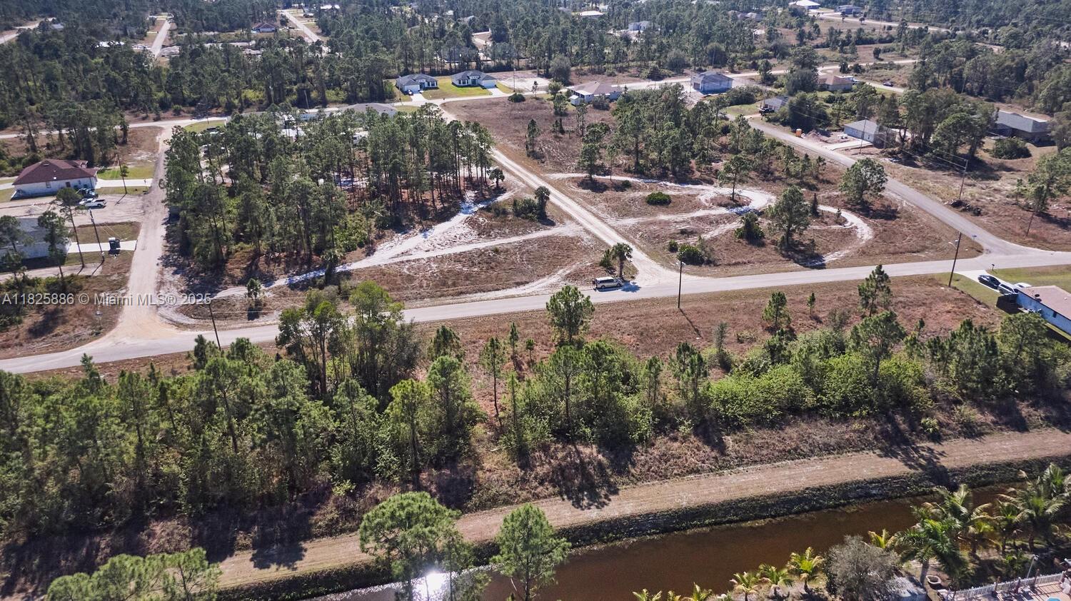 LEHIGH ACRES - Land