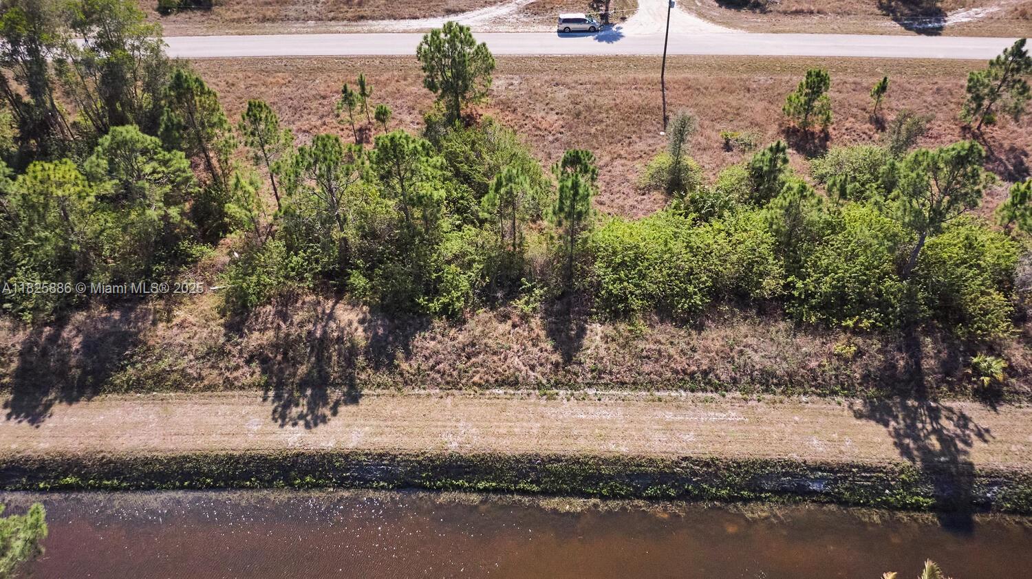 LEHIGH ACRES - Land