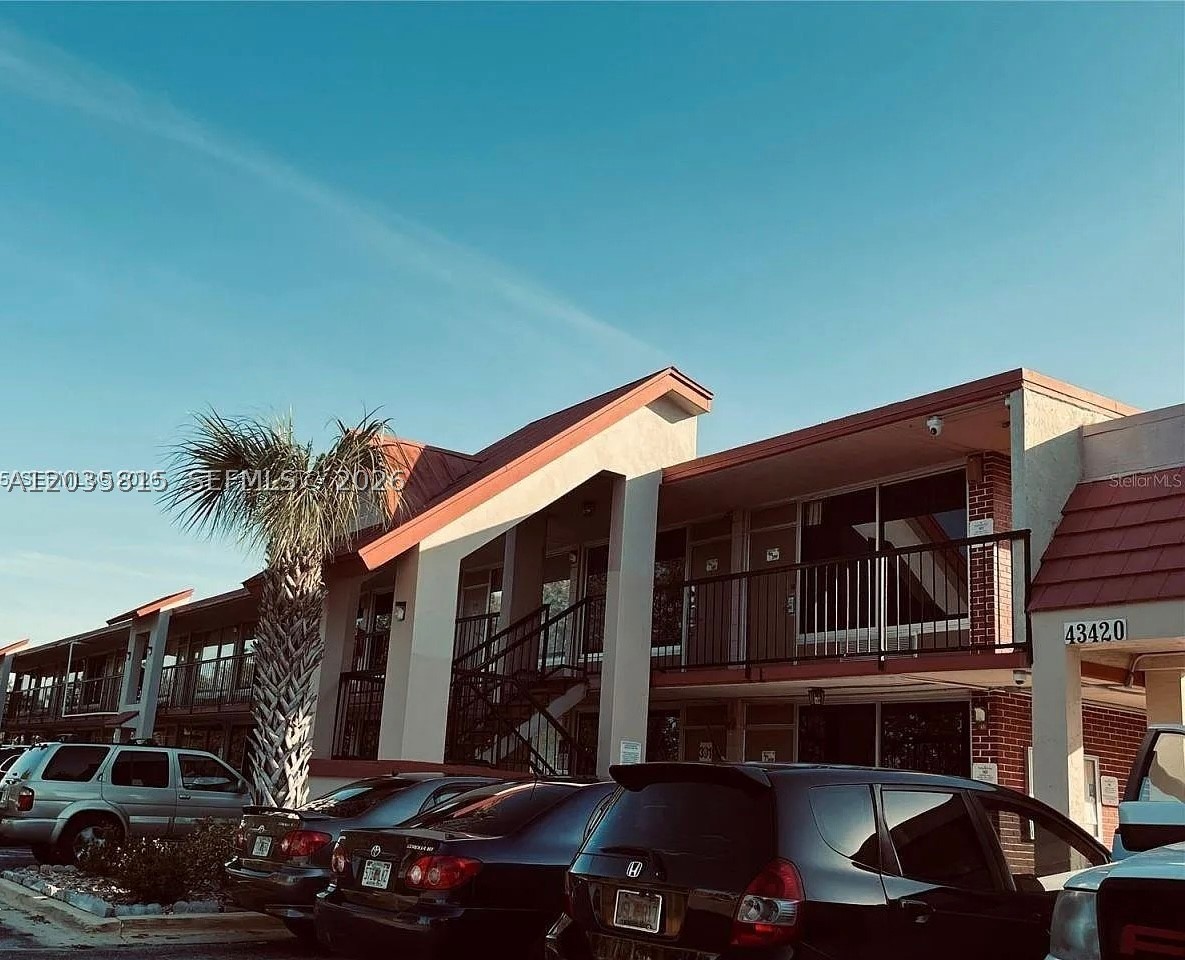 For rent Studio-Resort unit in an excellent location. This efficient unit features a Kitchenette with refrigerator and microwave and offers easy, low- maintenance living. Enjoy access to community amenities including pool, picnic area and laundry facility. Just minutes away from Disney World, Shopping stores, major highways, Posner Park Mall just across the street. Amenities two pools, gazebo area and shared laundry facility. Rent includes Water, Trash, Electricity and Basic Cable. Flexible move-in terms available for qualified Tenants.