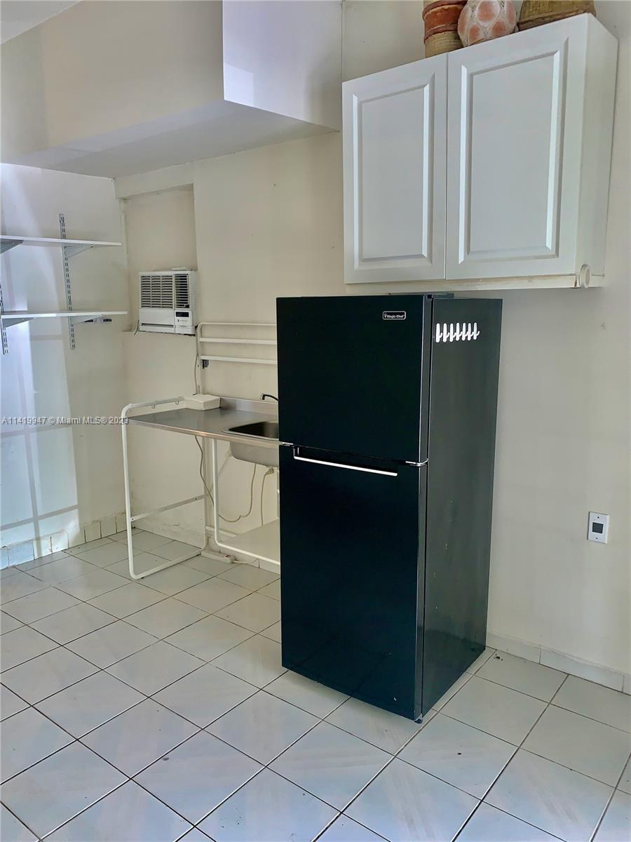 BISCAYNE GARDENS SEC H PA - Residential Lease