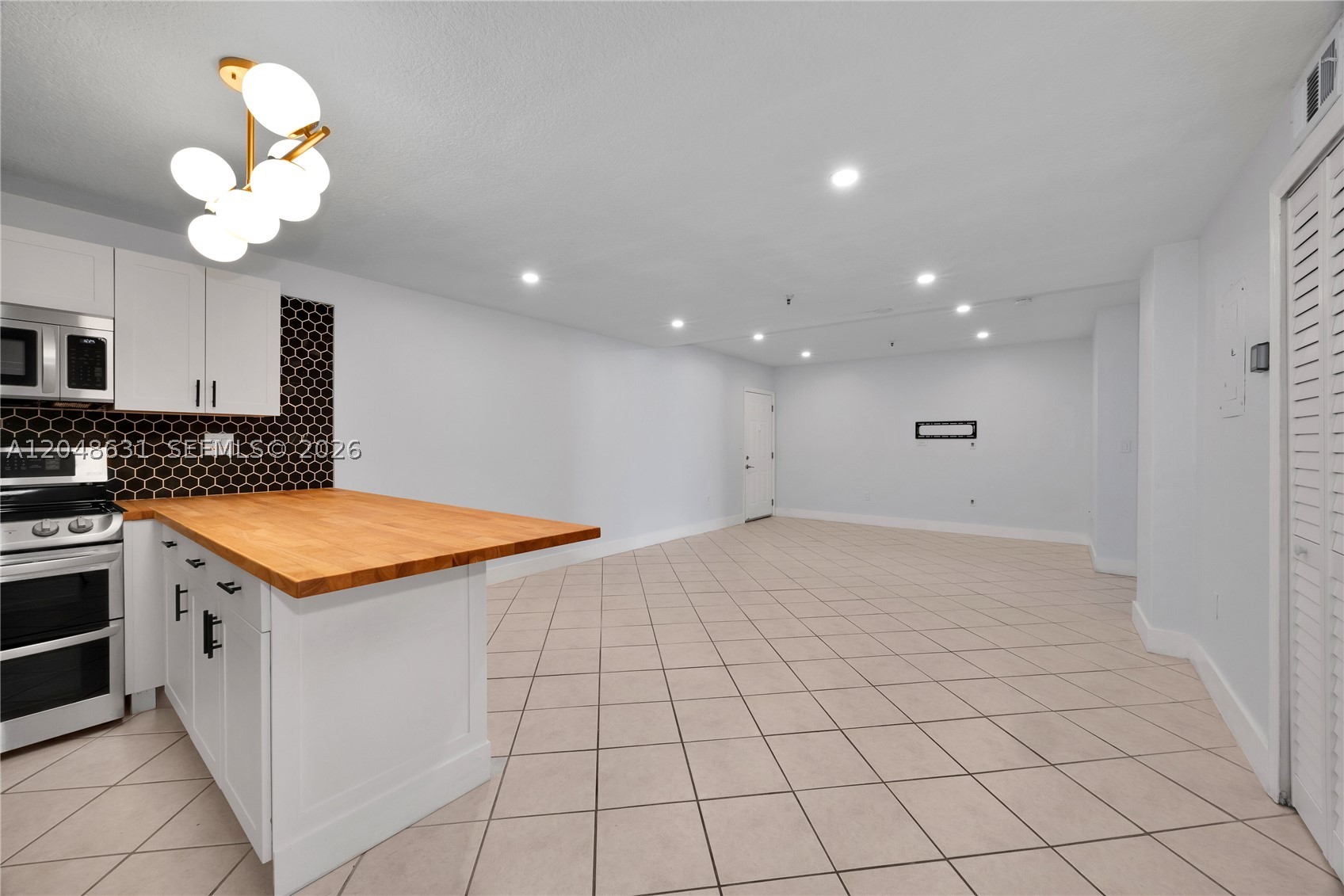BIRD GROVE CONDO - Residential Lease