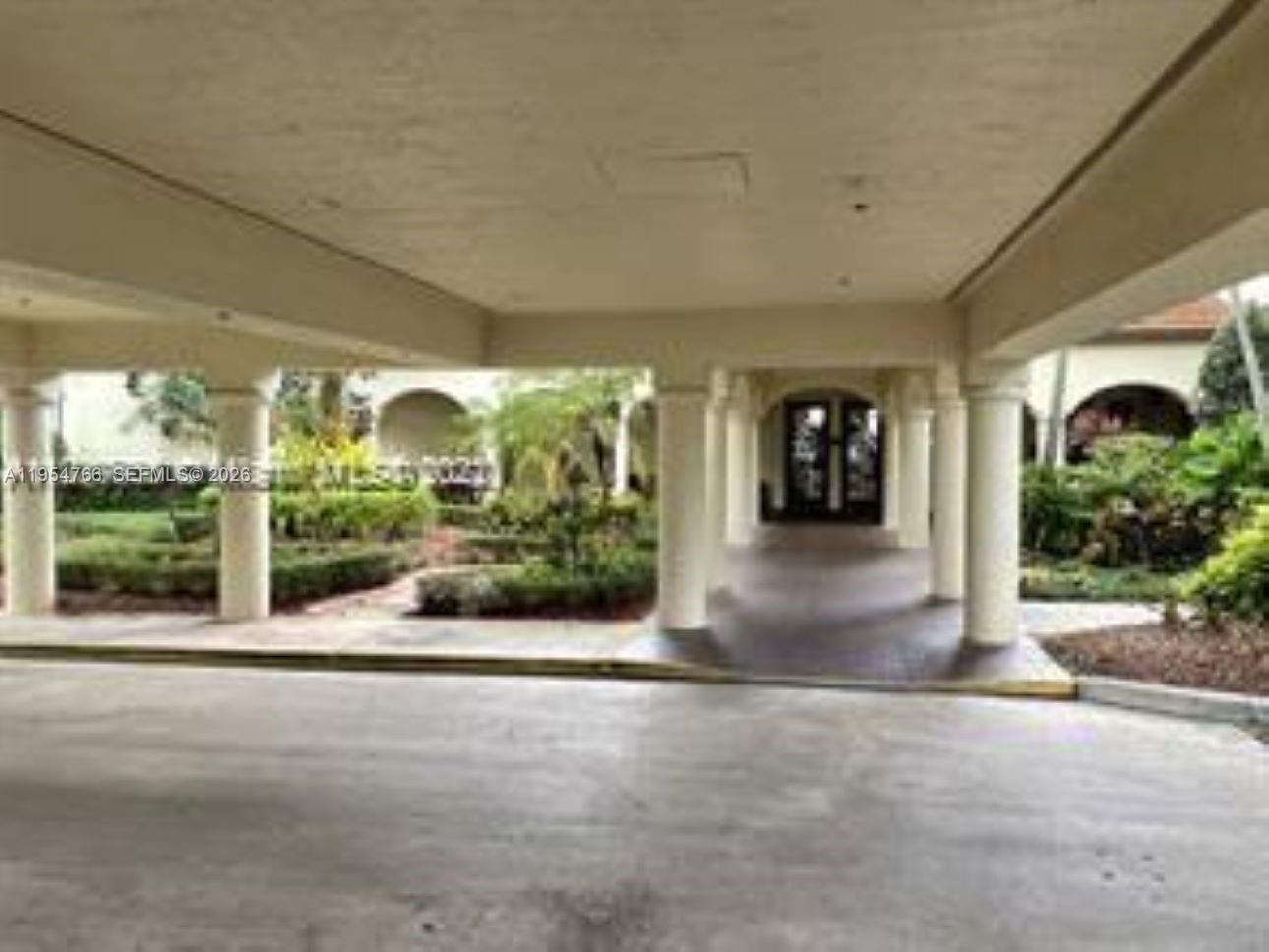 LIVE OAK CONDO ELEVEN - Residential