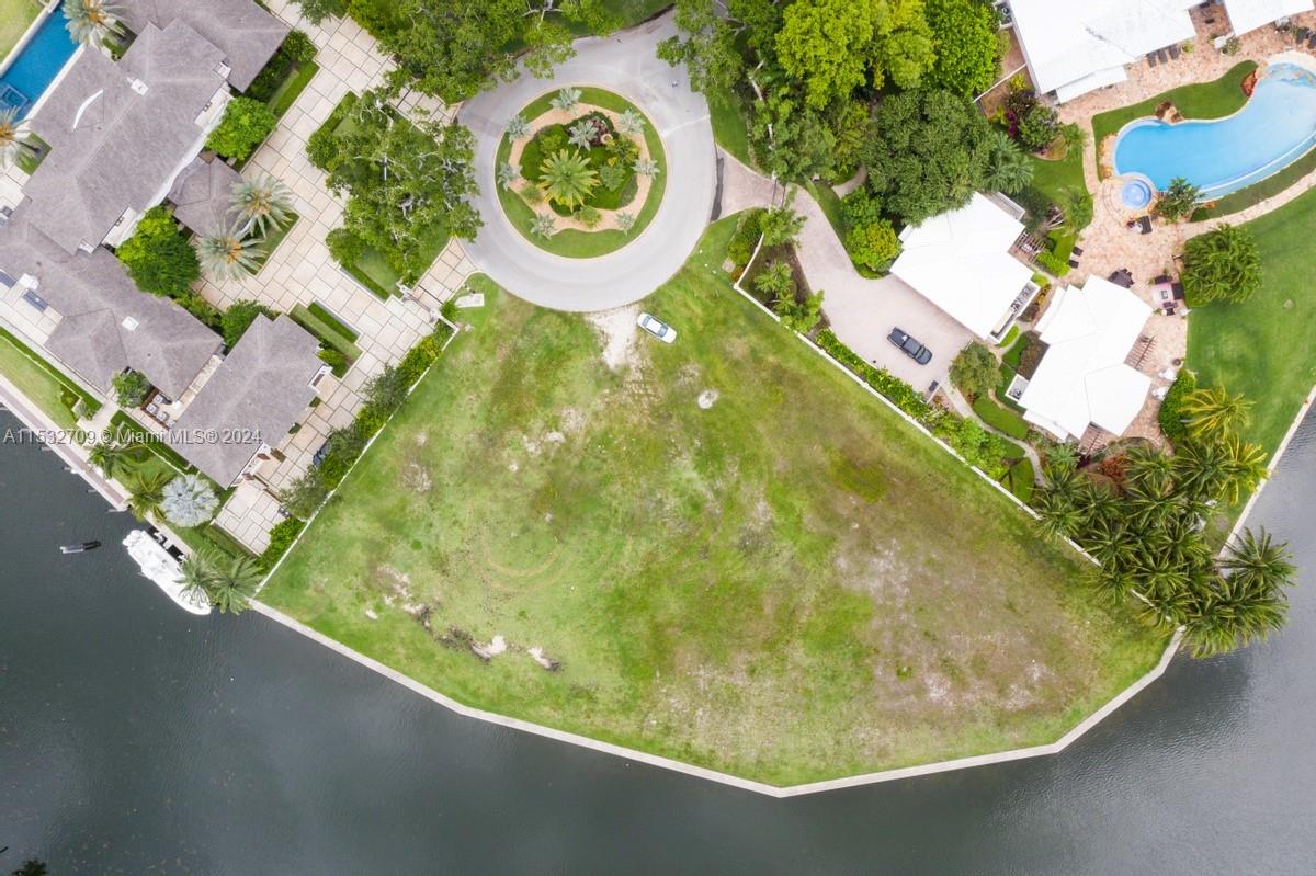 GABLES ESTATES NO 2 - Land