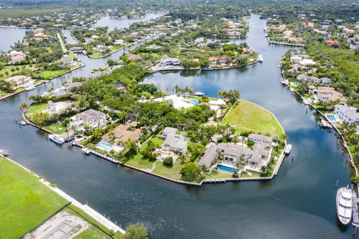 GABLES ESTATES NO 2 - Land