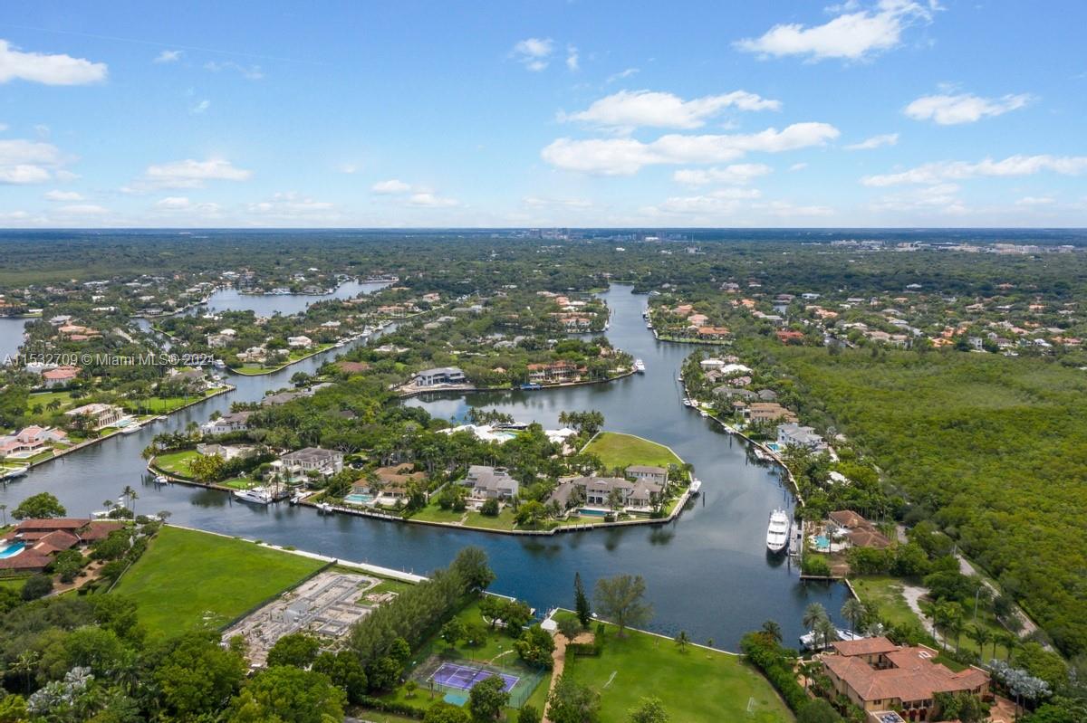 GABLES ESTATES NO 2 - Land