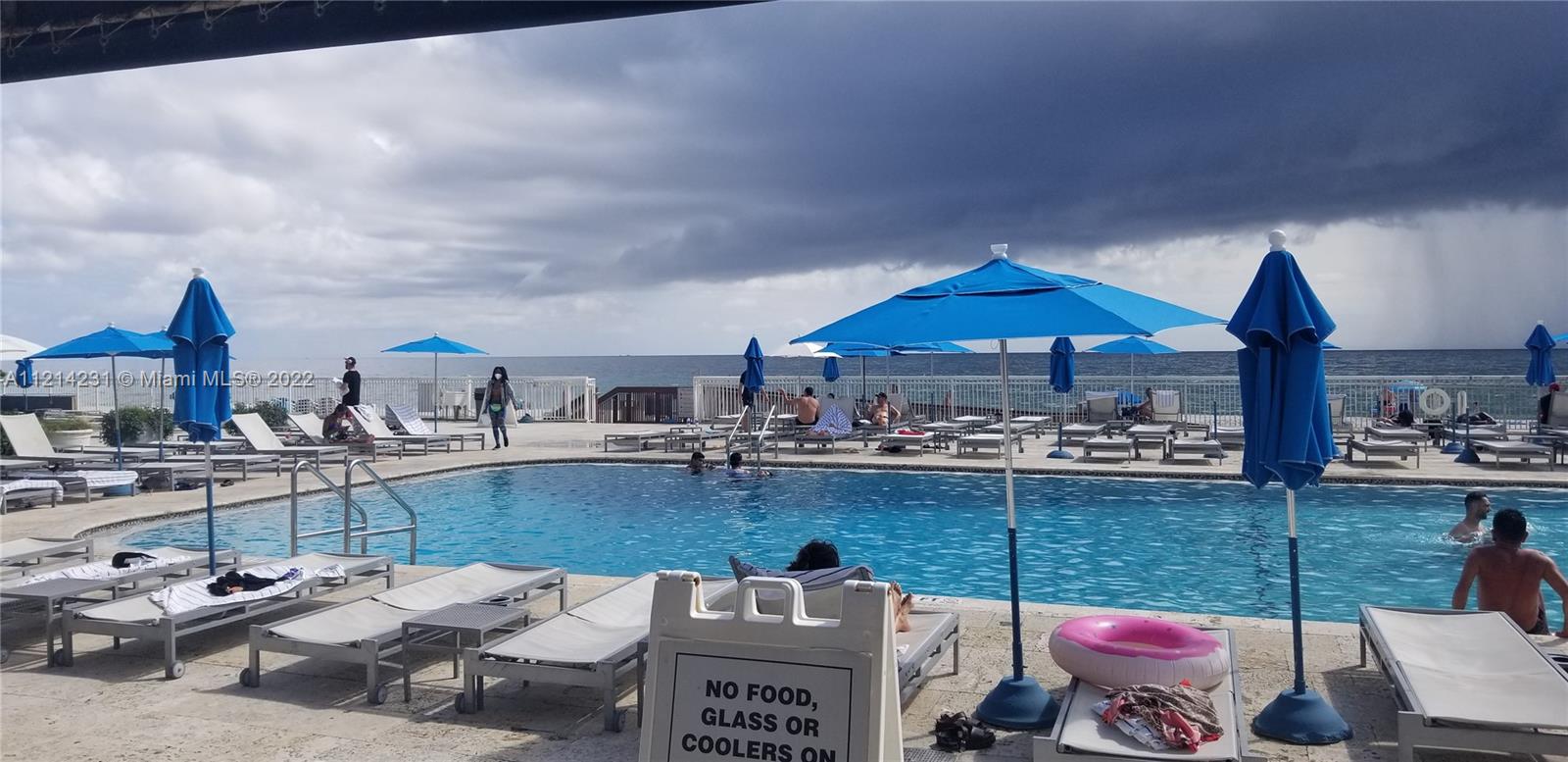 THE AVENTURA BEACH CLUB C - Residential Lease