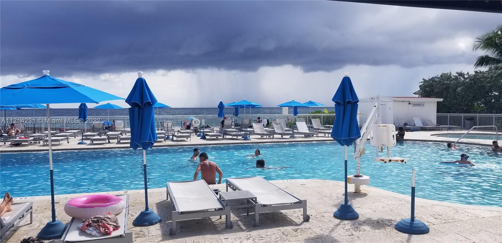 THE AVENTURA BEACH CLUB C - Residential Lease