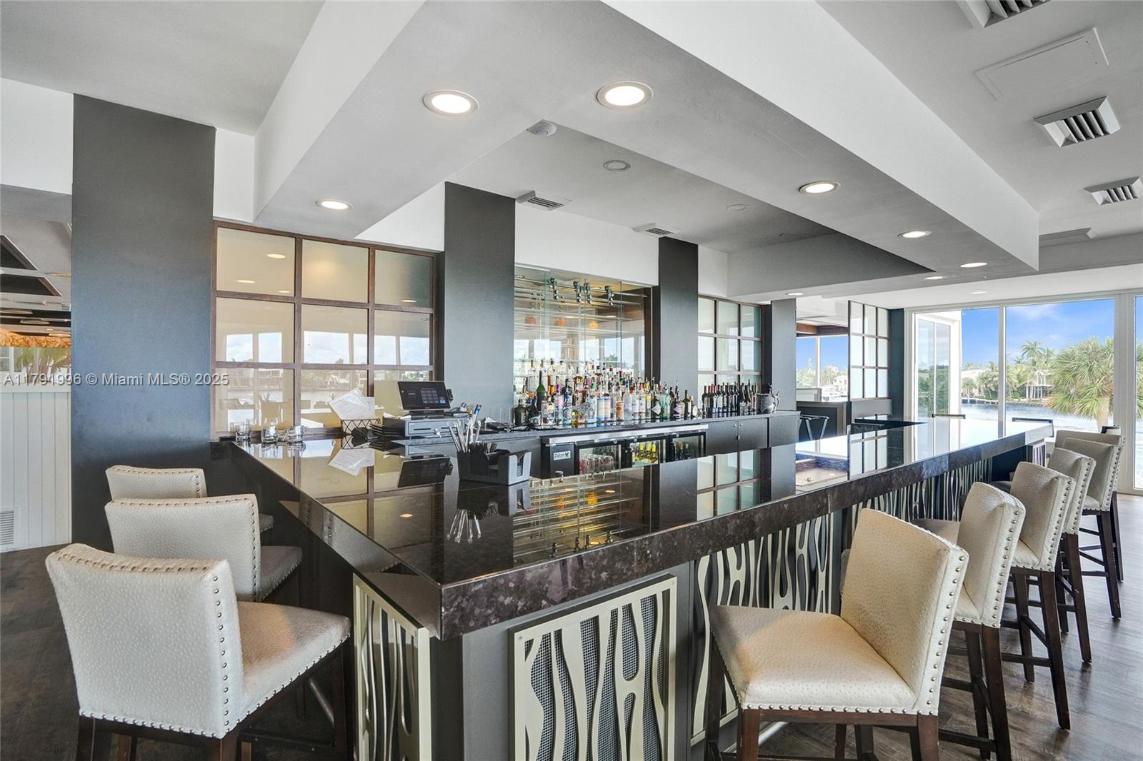 HAMPTONS WEST CONDO - Residential Lease