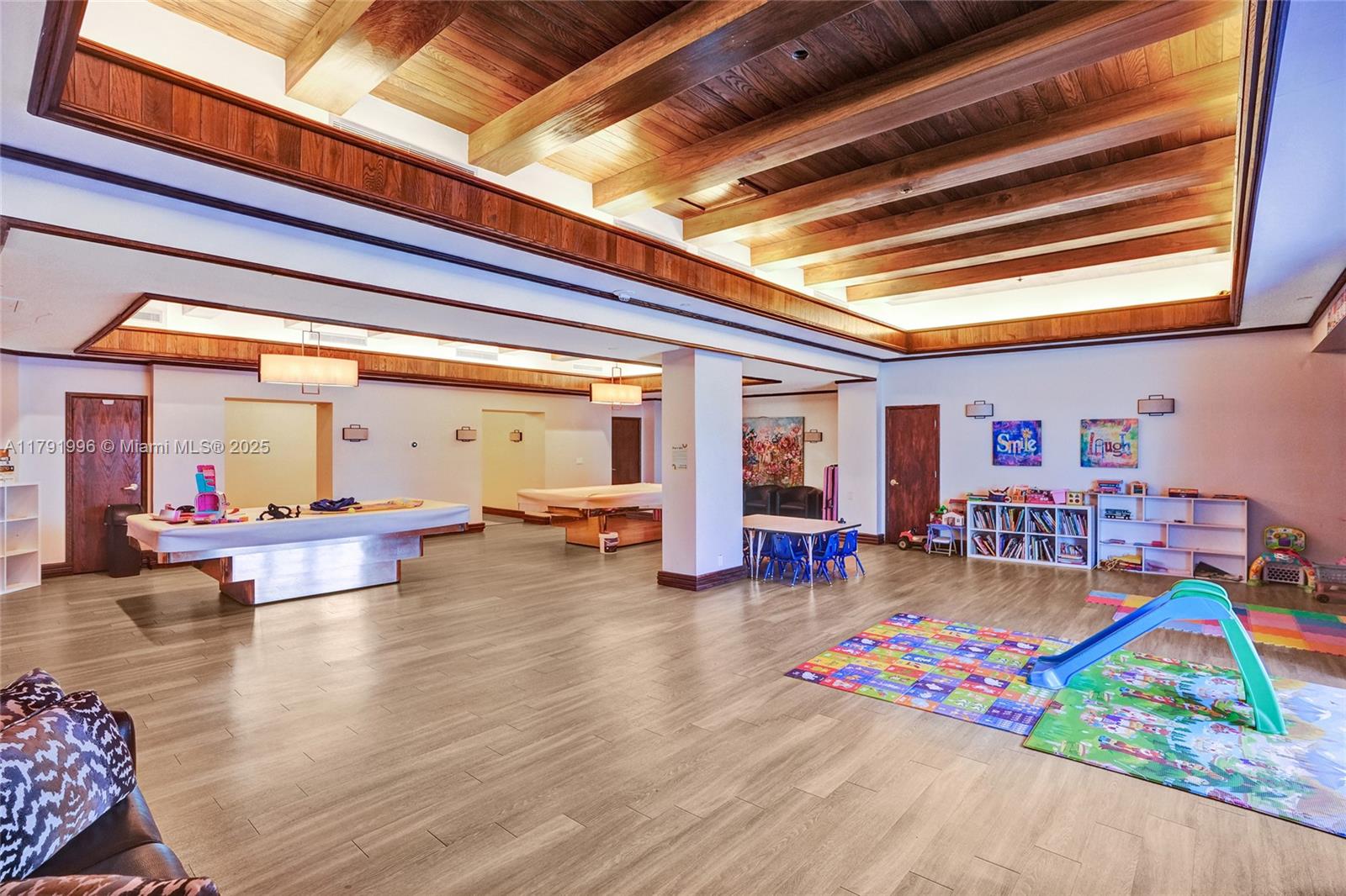 HAMPTONS WEST CONDO - Residential Lease
