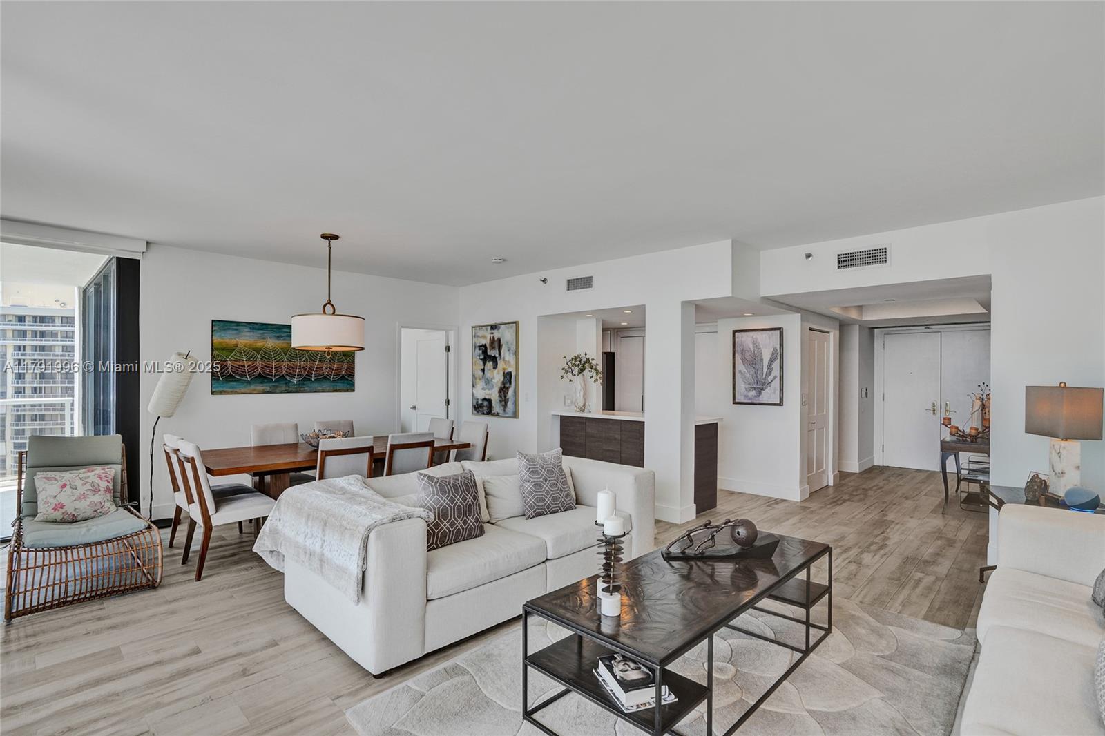 HAMPTONS WEST CONDO - Residential Lease