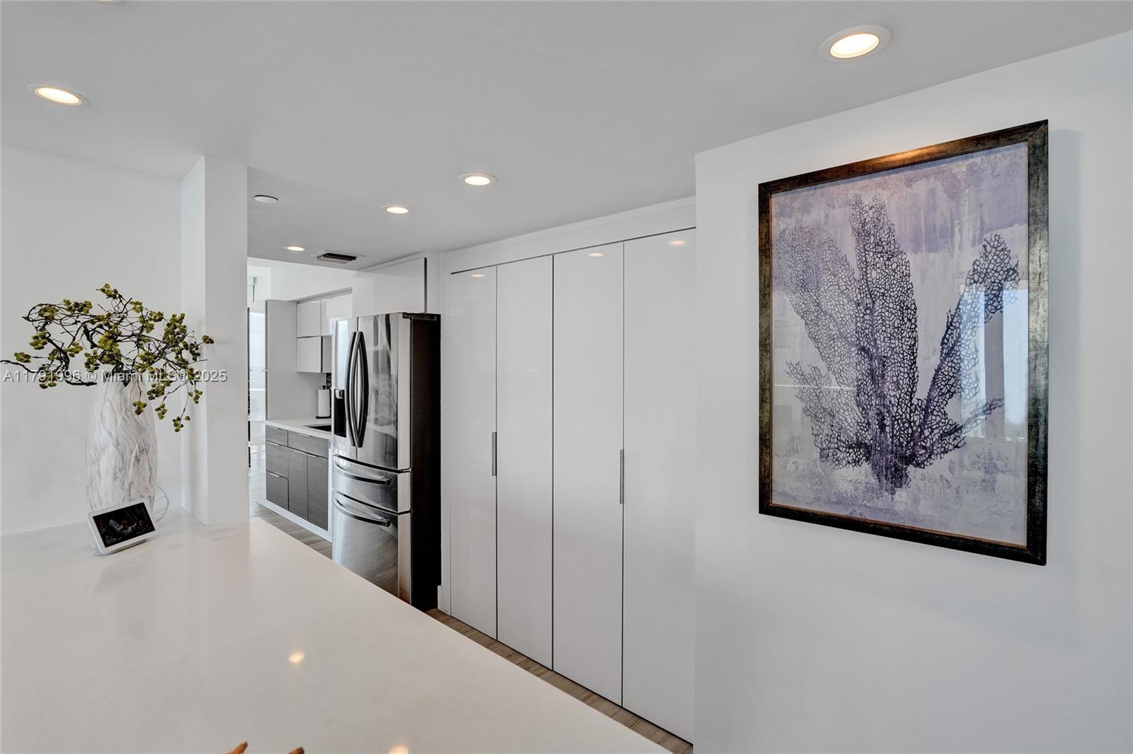 HAMPTONS WEST CONDO - Residential Lease