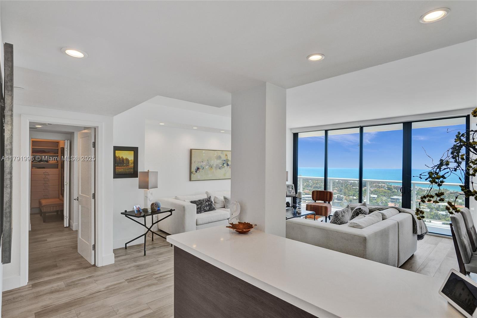 HAMPTONS WEST CONDO - Residential Lease