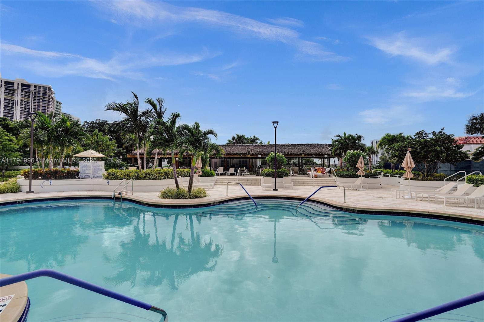 HAMPTONS WEST CONDO - Residential Lease