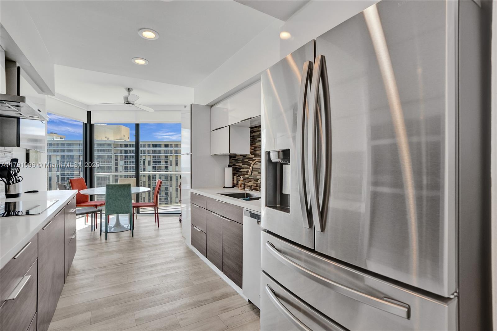 HAMPTONS WEST CONDO - Residential Lease