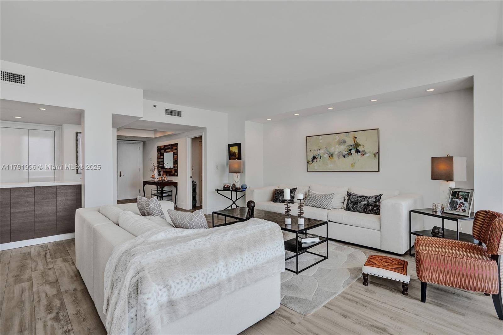 HAMPTONS WEST CONDO - Residential Lease