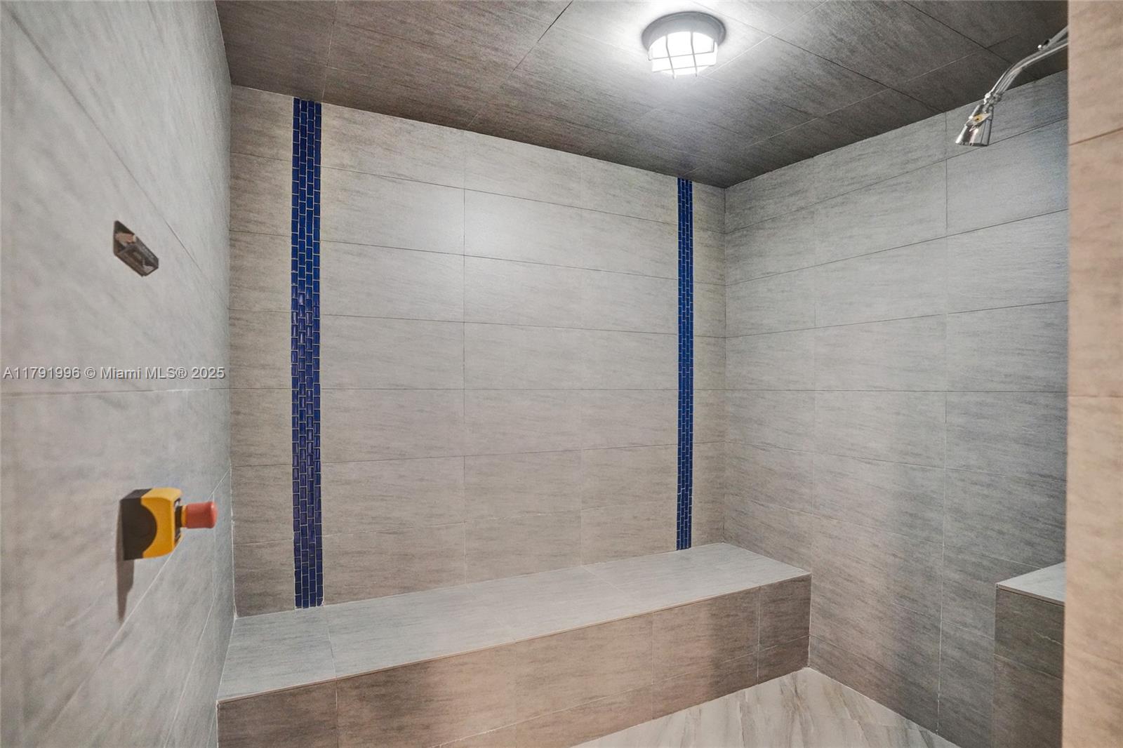 HAMPTONS WEST CONDO - Residential Lease