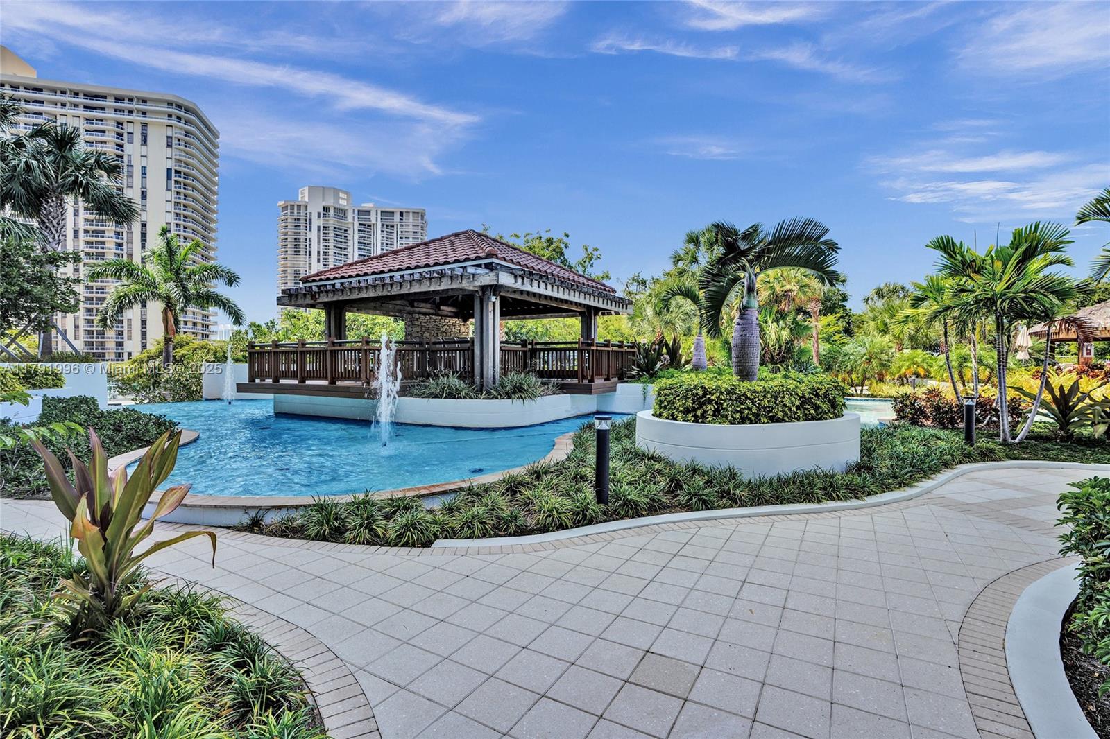 HAMPTONS WEST CONDO - Residential Lease