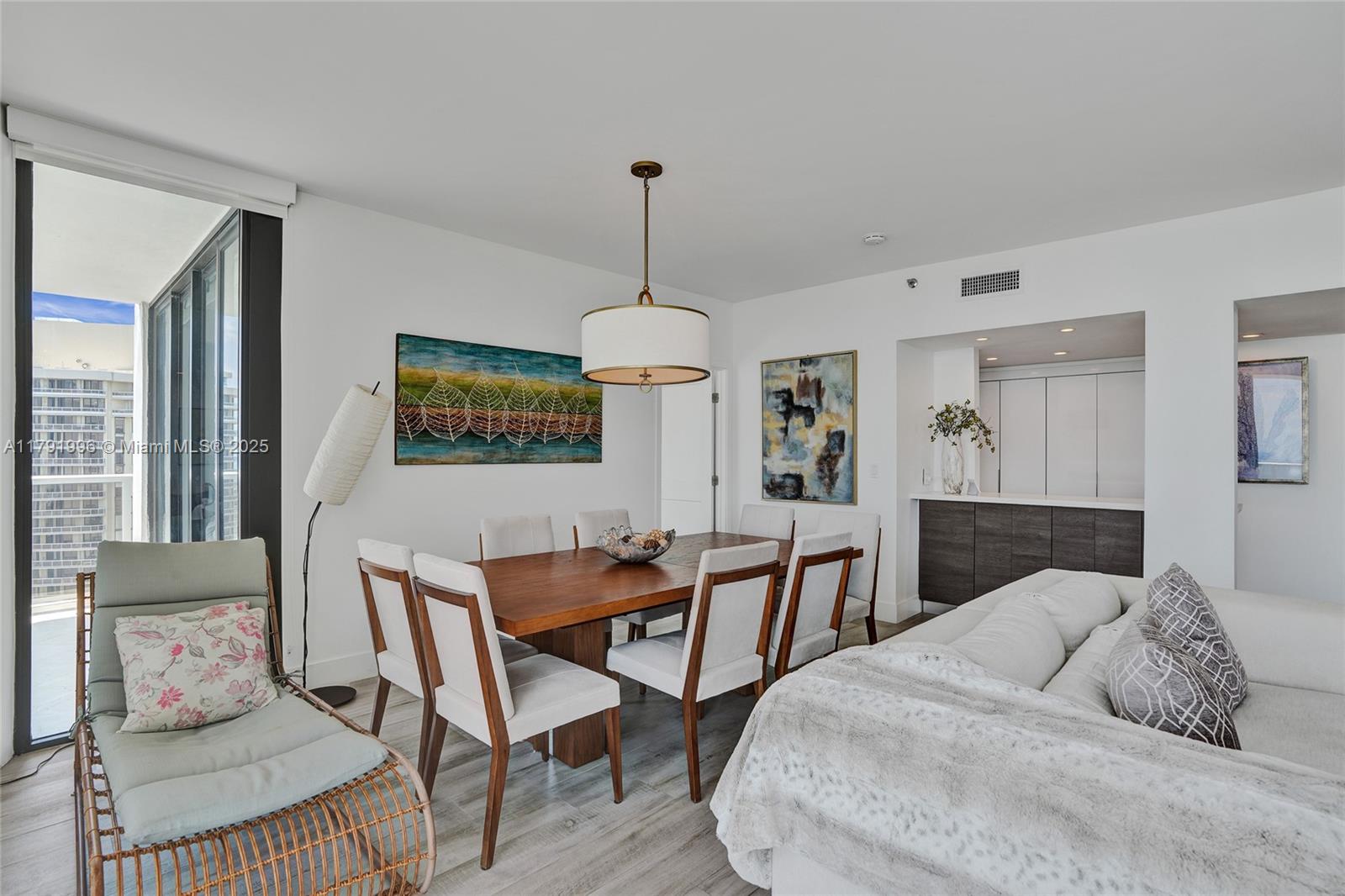 HAMPTONS WEST CONDO - Residential Lease