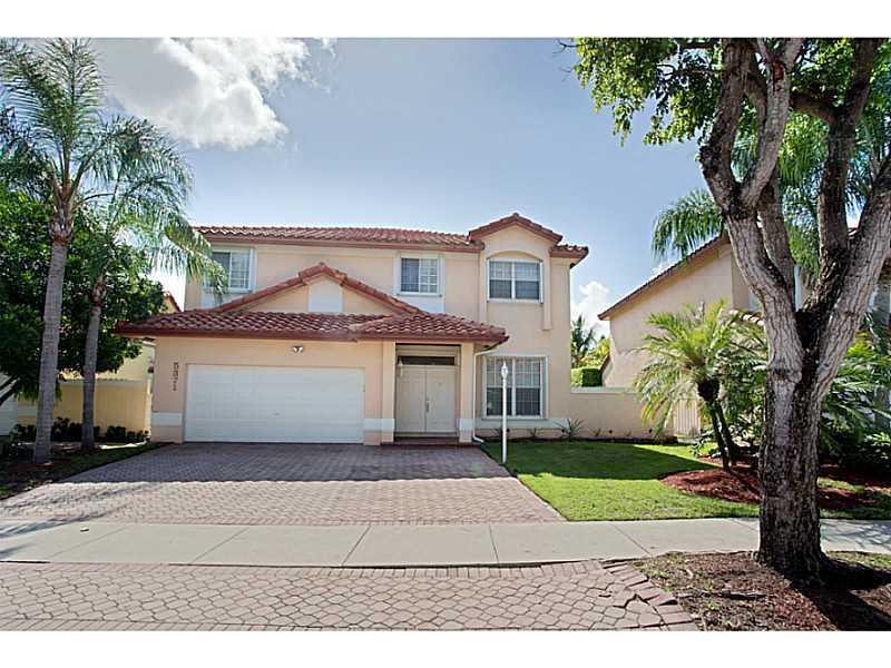 DORAL SANDS - Residential