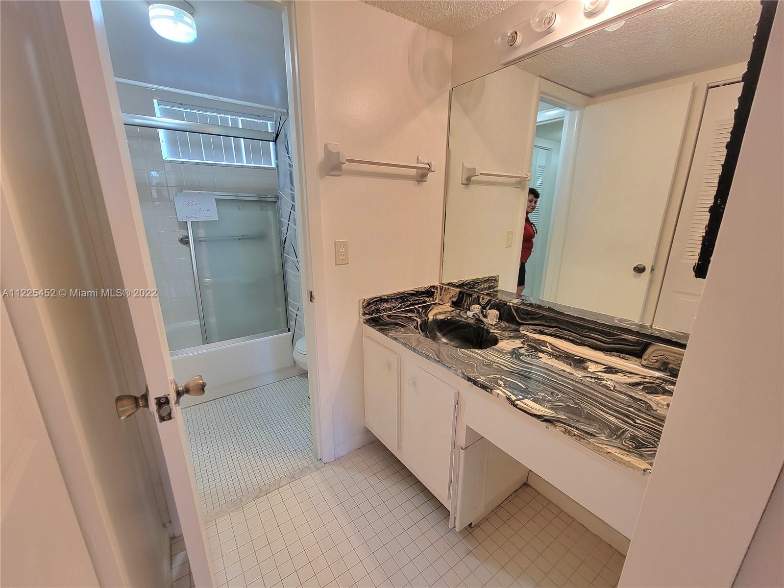 BERMUDA CLUB 4 CONDO - Residential Lease