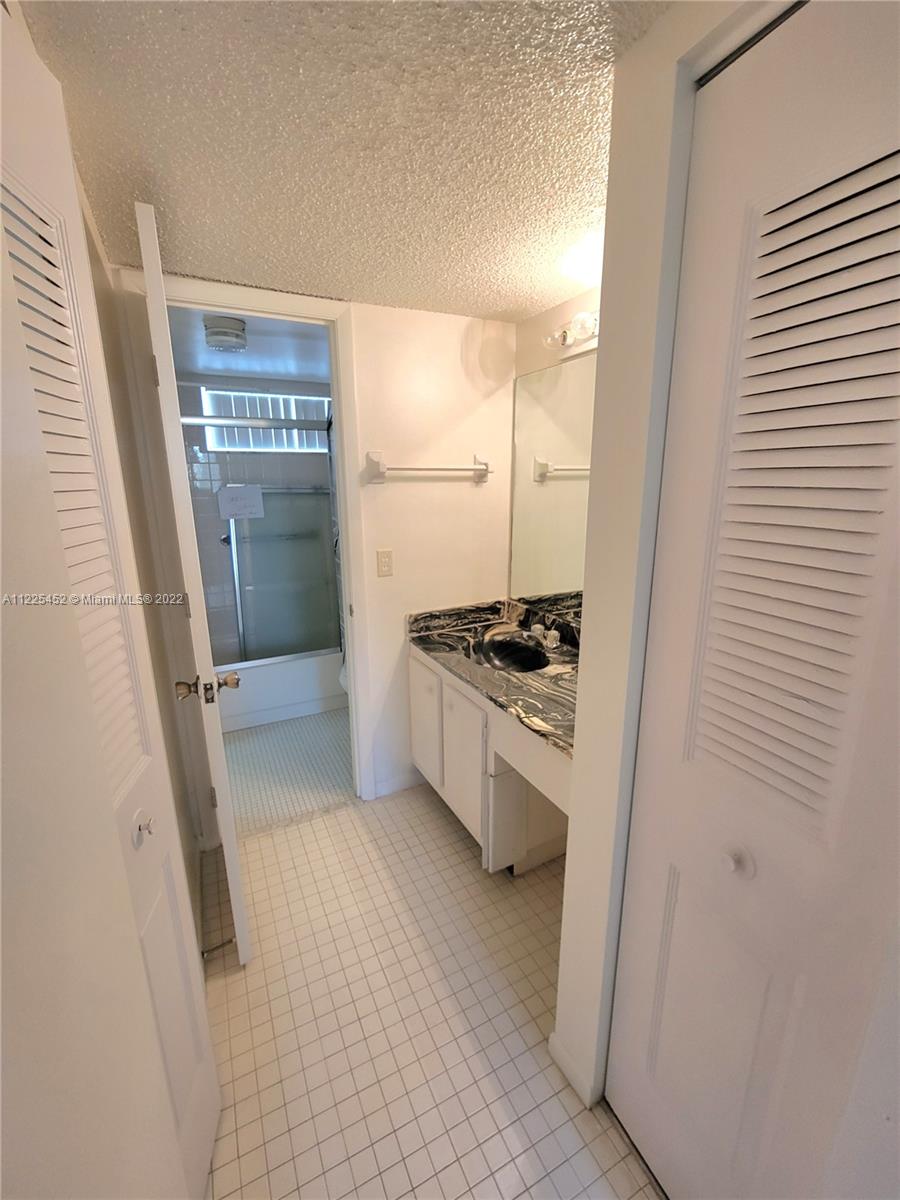 BERMUDA CLUB 4 CONDO - Residential Lease