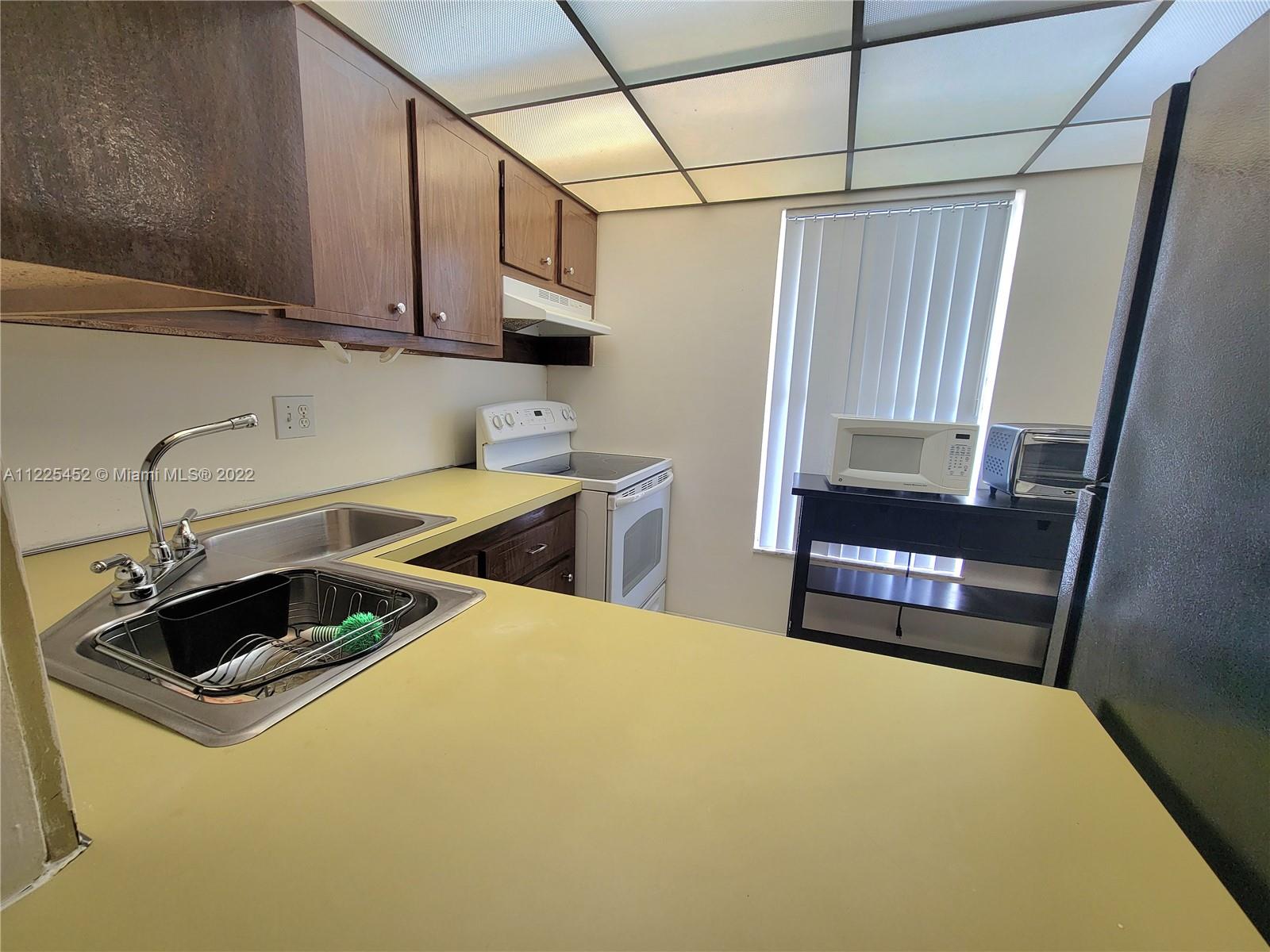 BERMUDA CLUB 4 CONDO - Residential Lease