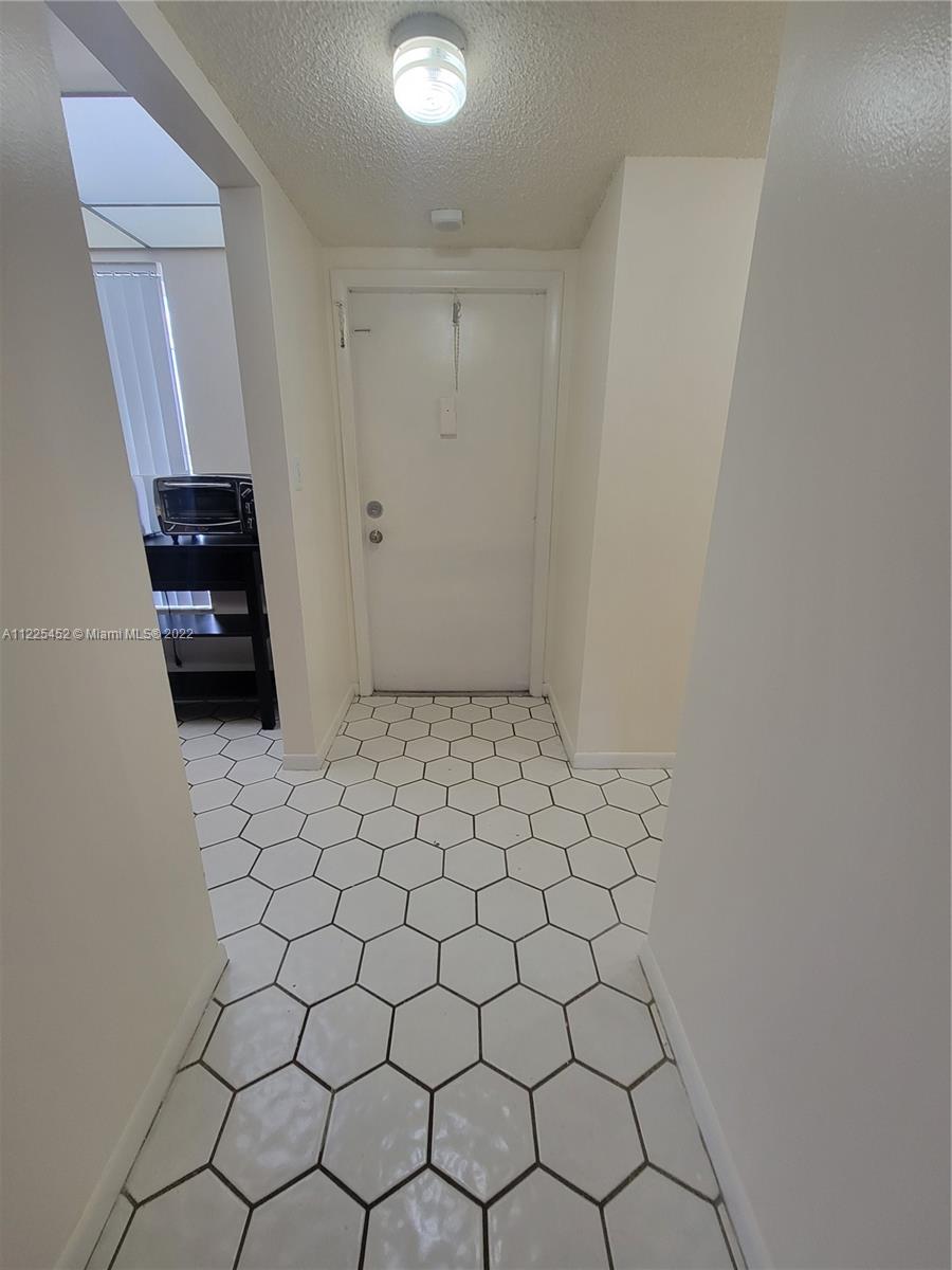 BERMUDA CLUB 4 CONDO - Residential Lease