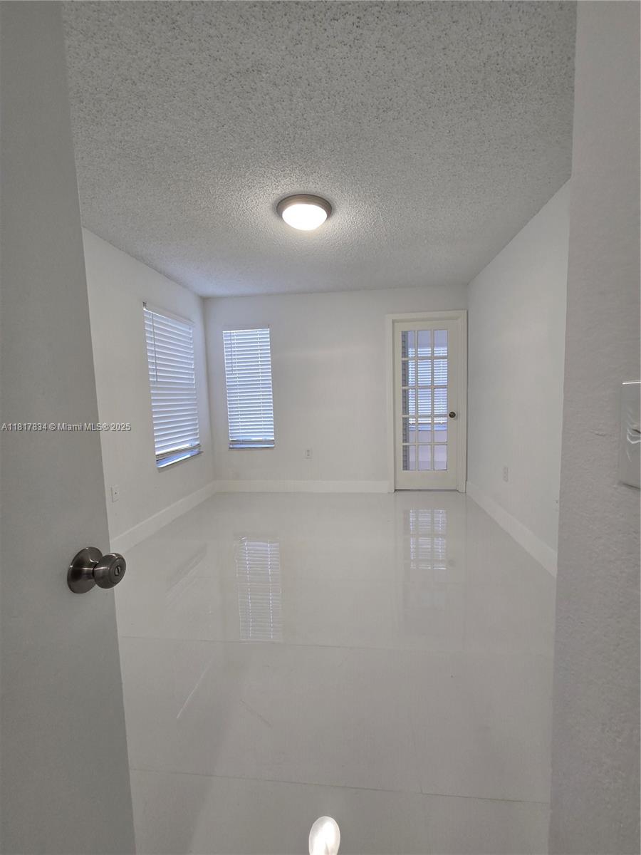 ISLES AT LAGO MAR CONDO - Residential Lease