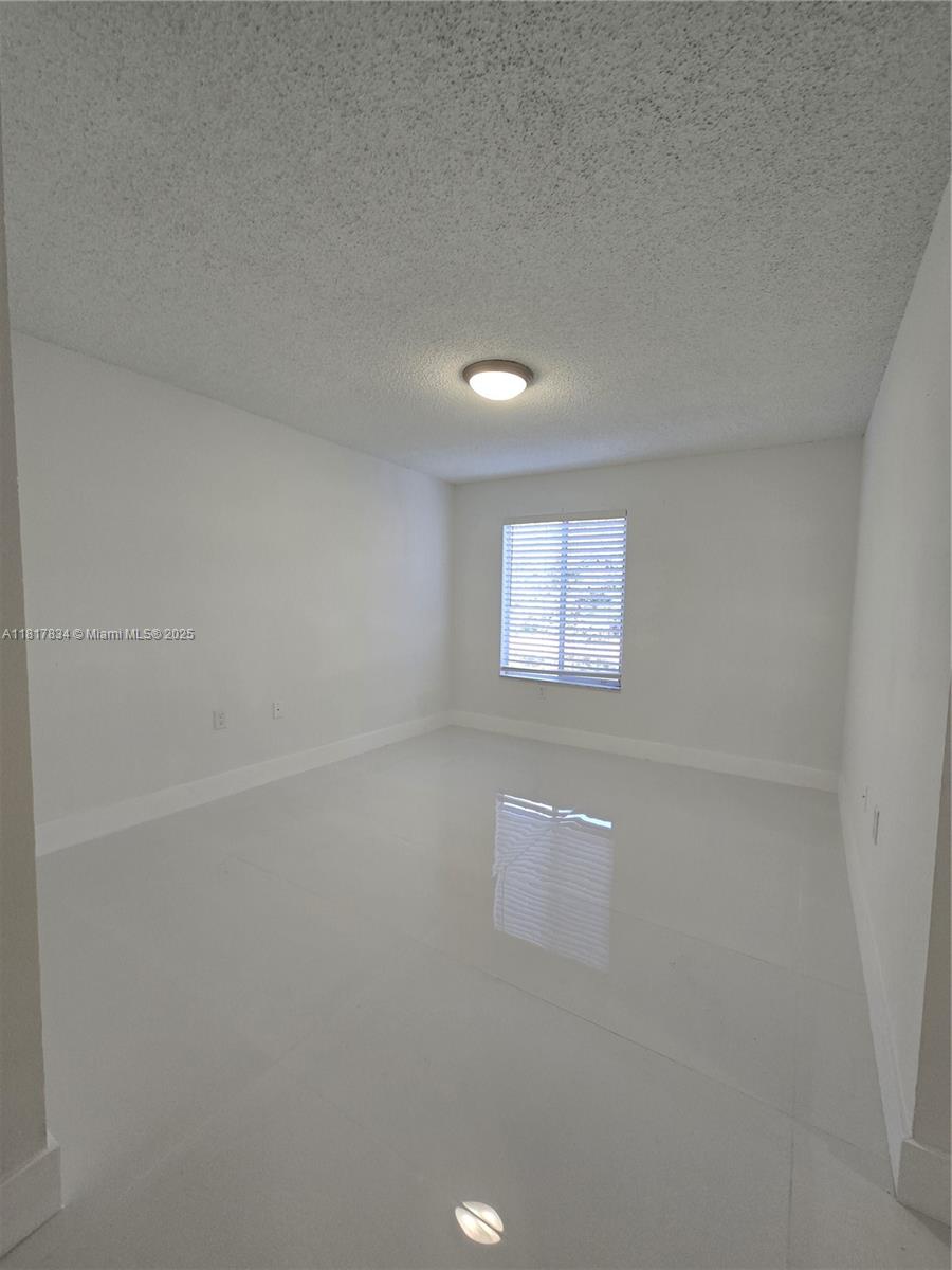 ISLES AT LAGO MAR CONDO - Residential Lease