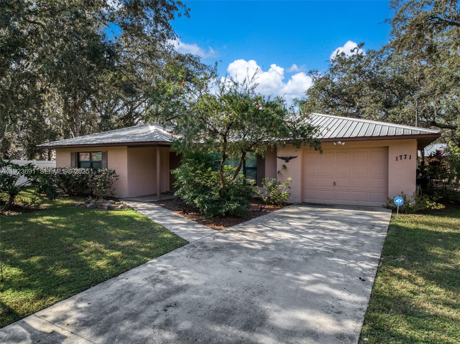 Avon Park Lakes - Residential