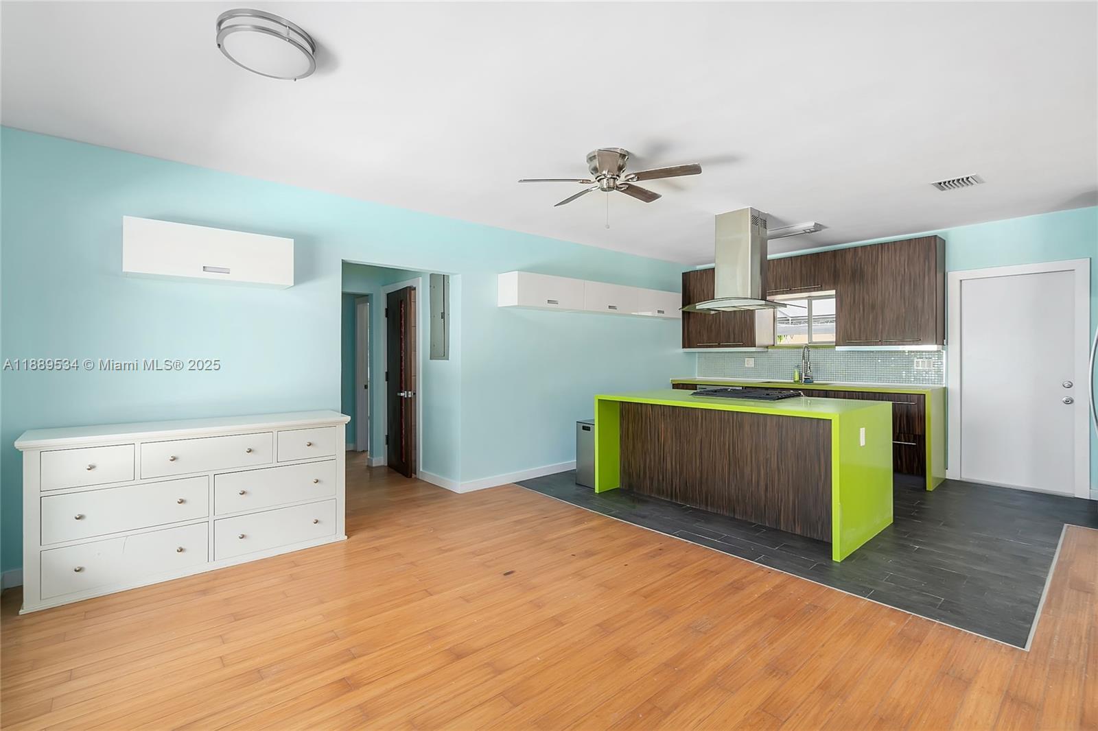 VISTA BISCAYNE - Residential Lease