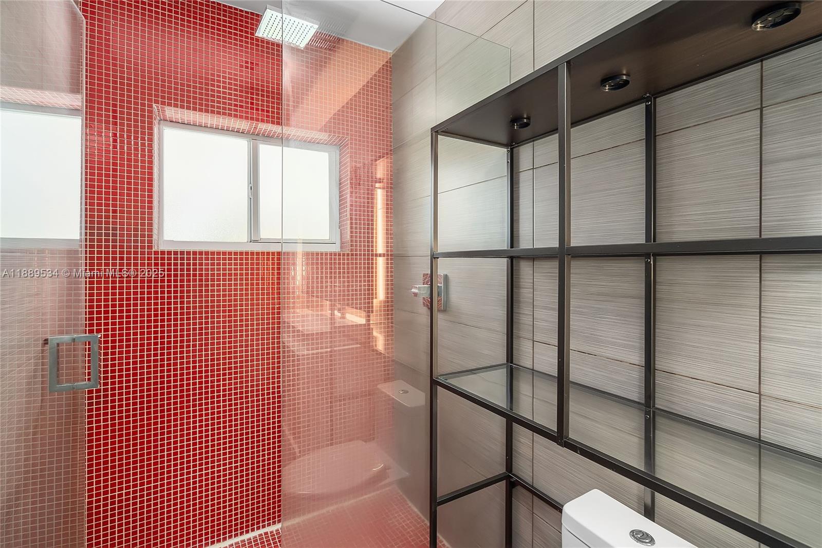 VISTA BISCAYNE - Residential Lease