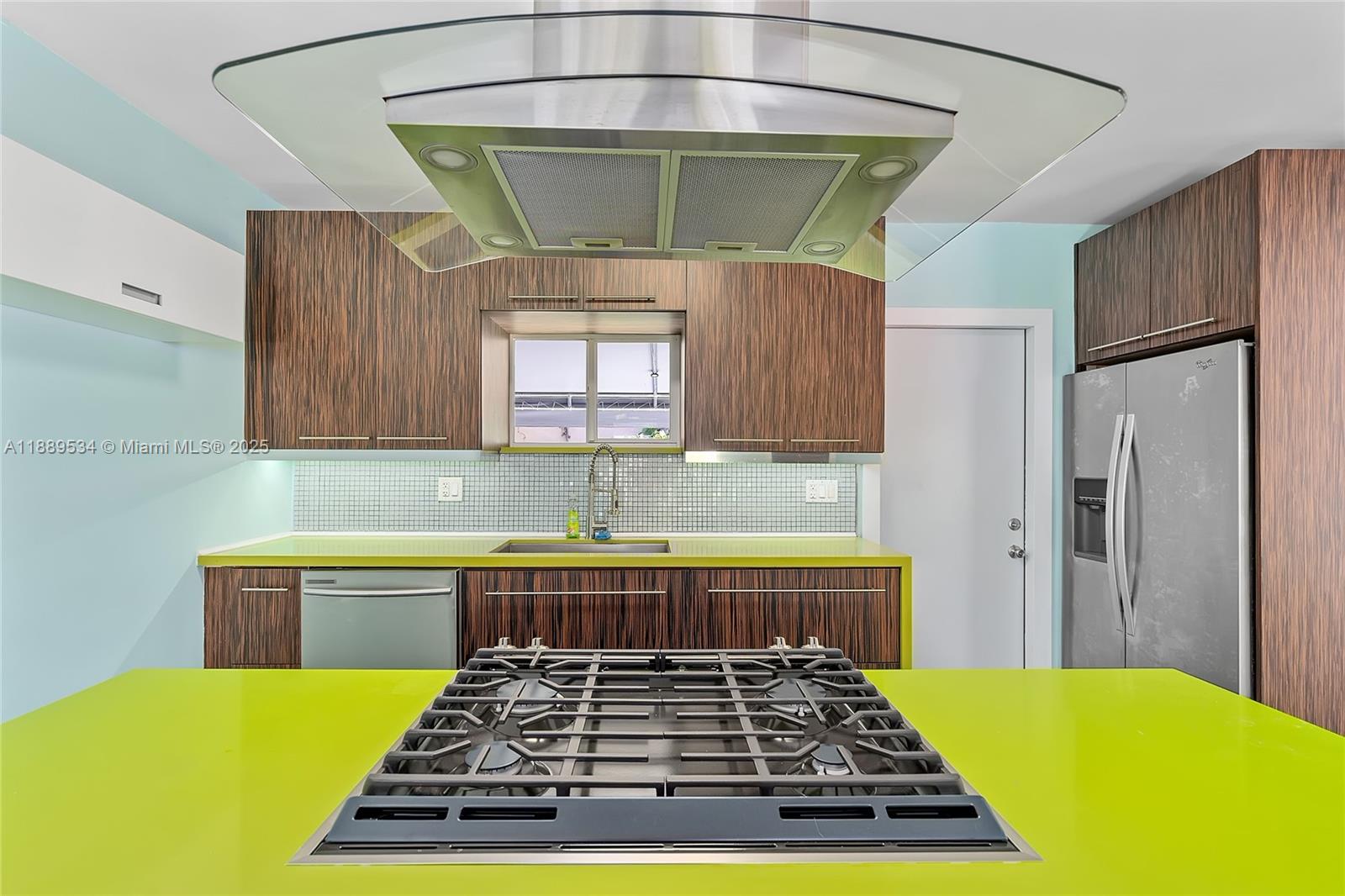 VISTA BISCAYNE - Residential Lease