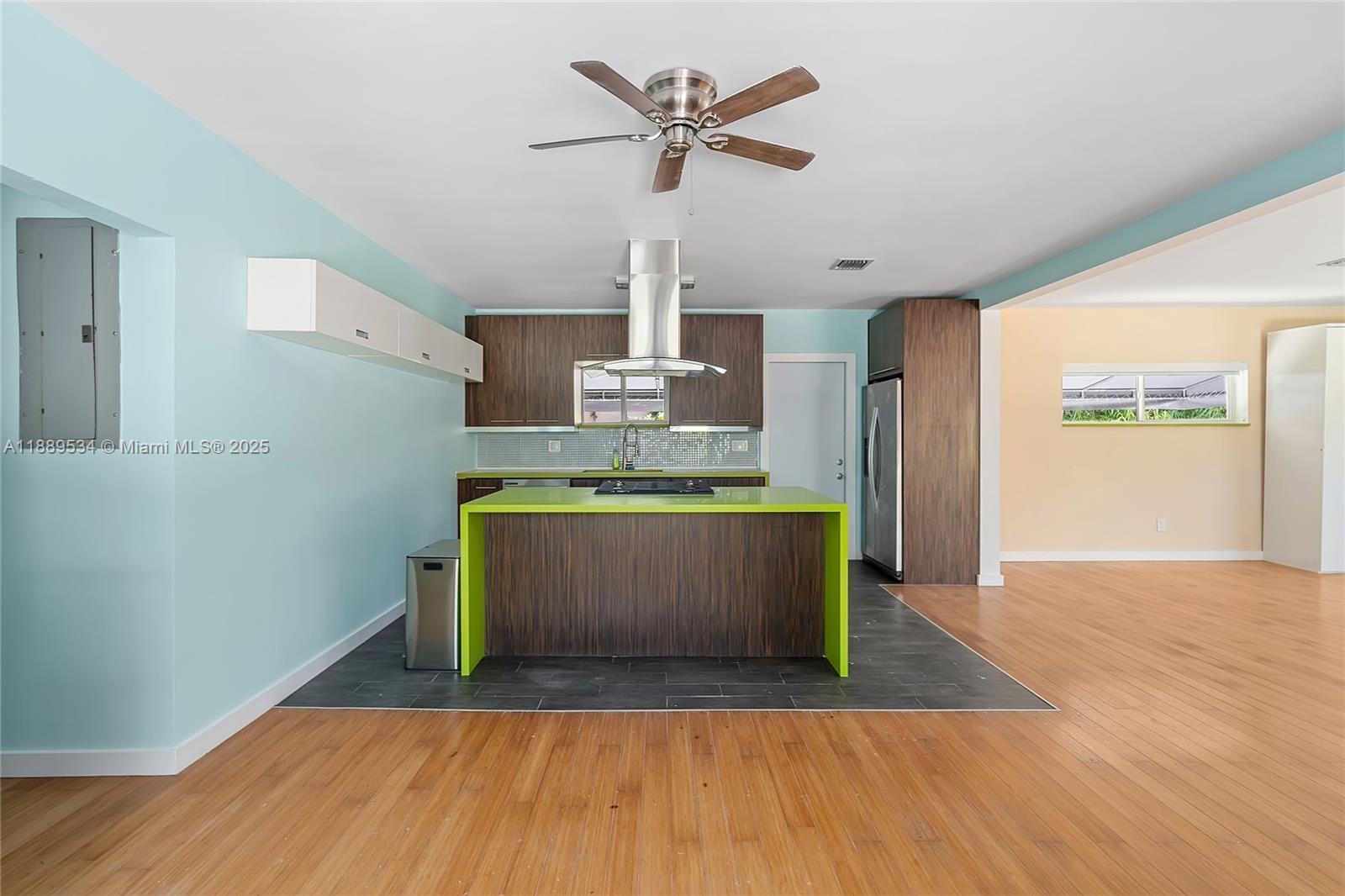 VISTA BISCAYNE - Residential Lease