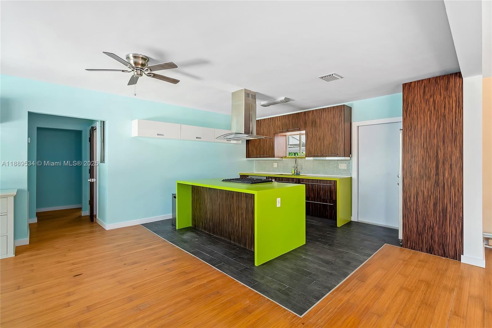 VISTA BISCAYNE - Residential Lease