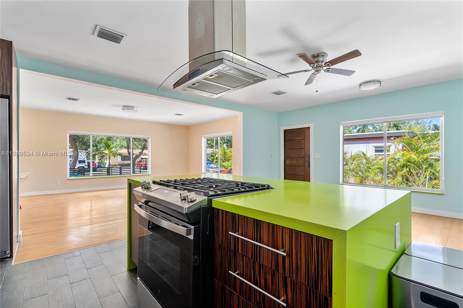 VISTA BISCAYNE - Residential Lease
