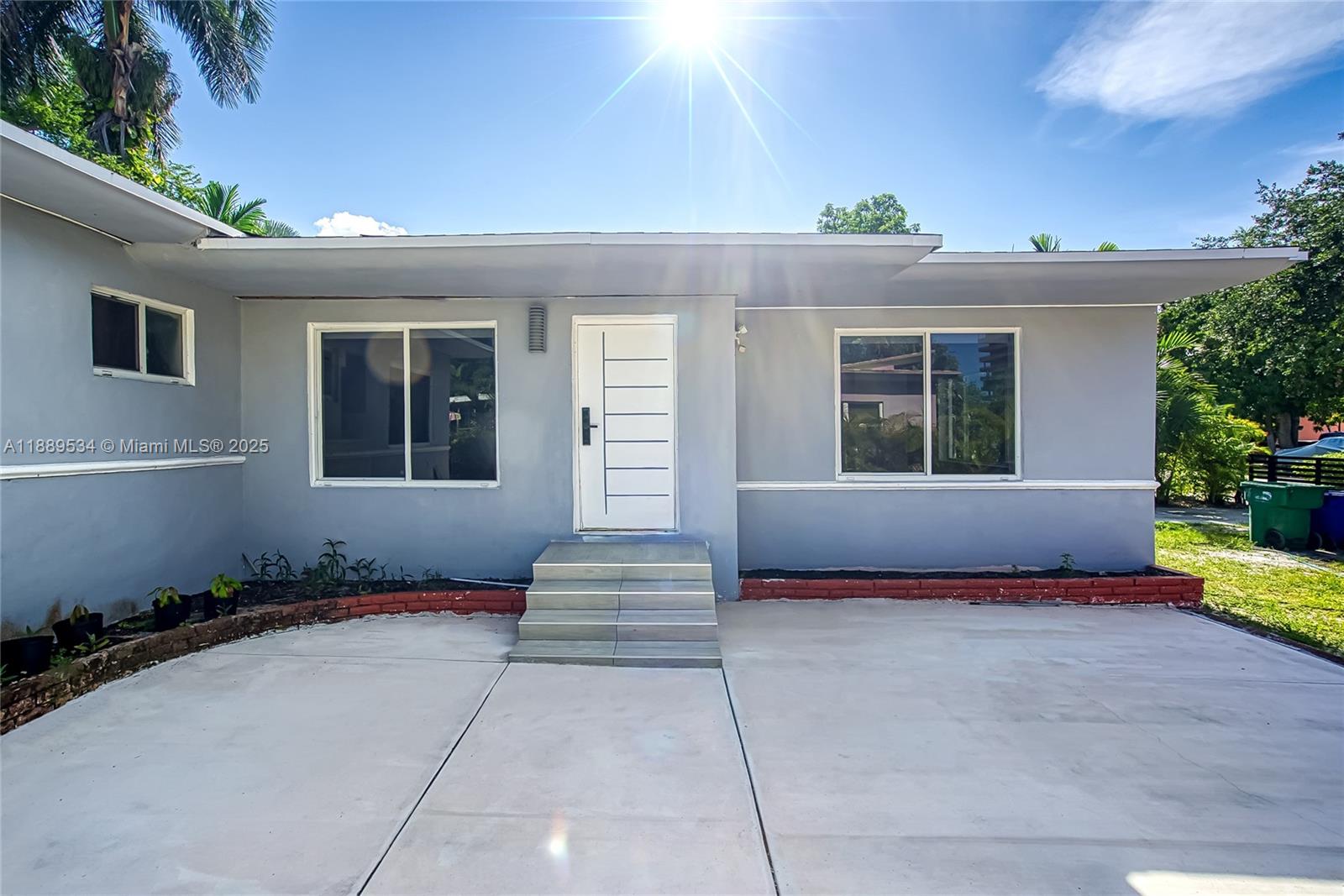 VISTA BISCAYNE - Residential Lease