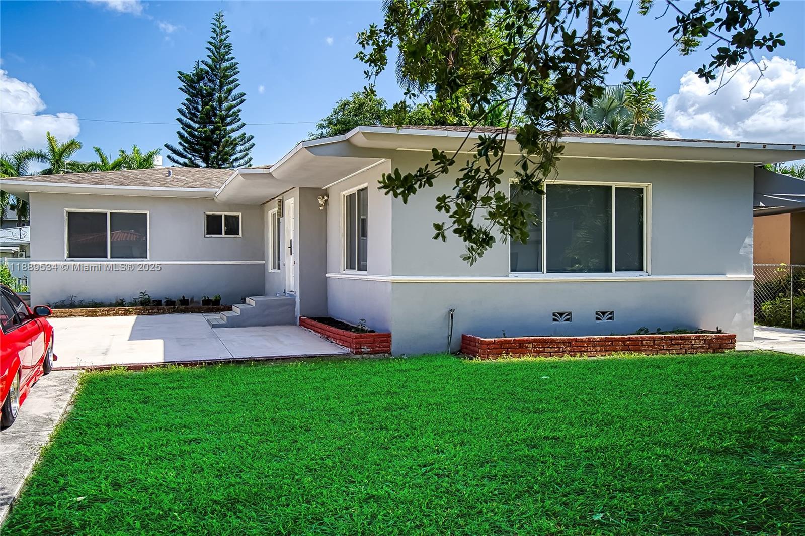 VISTA BISCAYNE - Residential Lease