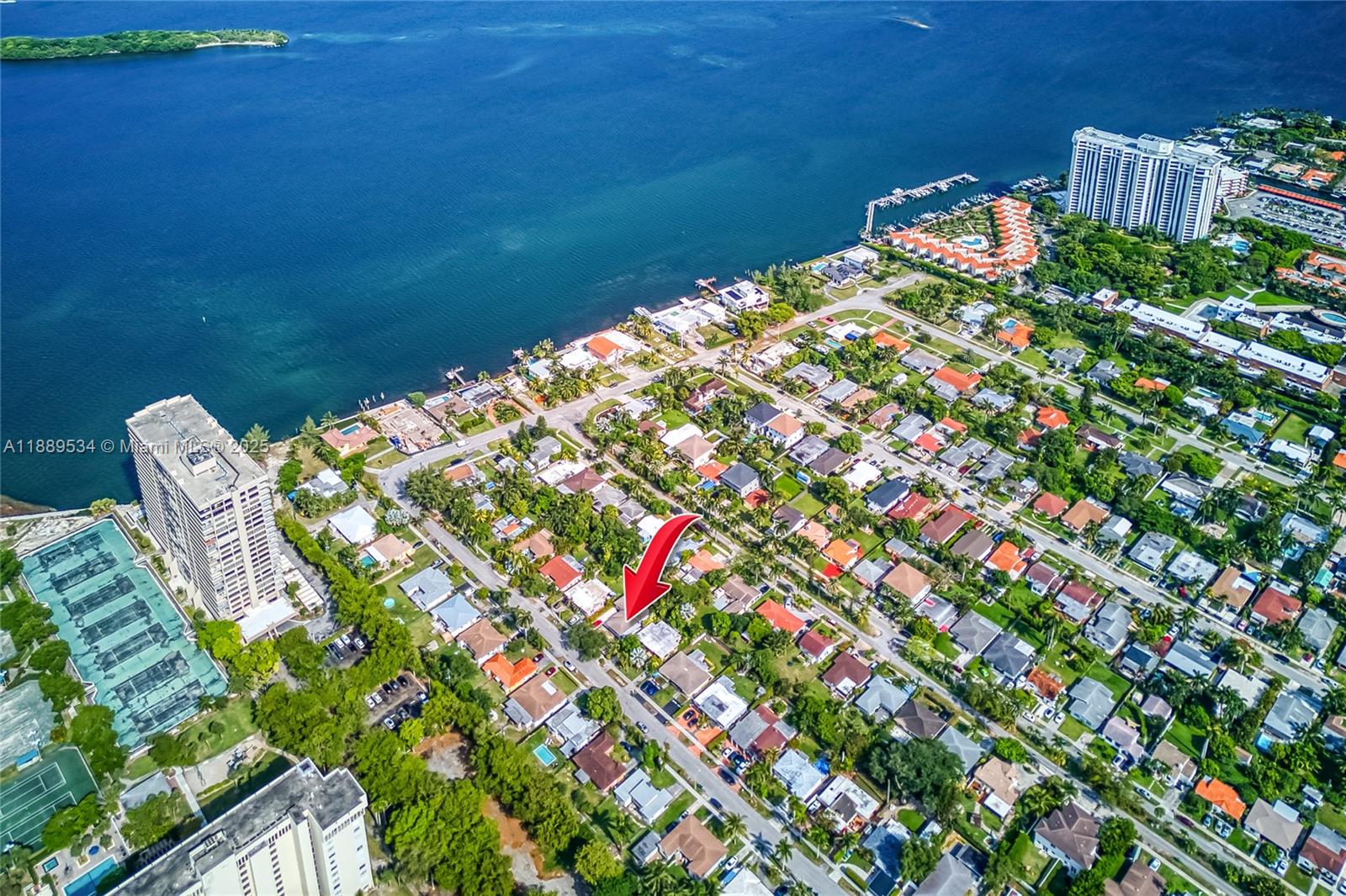 VISTA BISCAYNE - Residential Lease