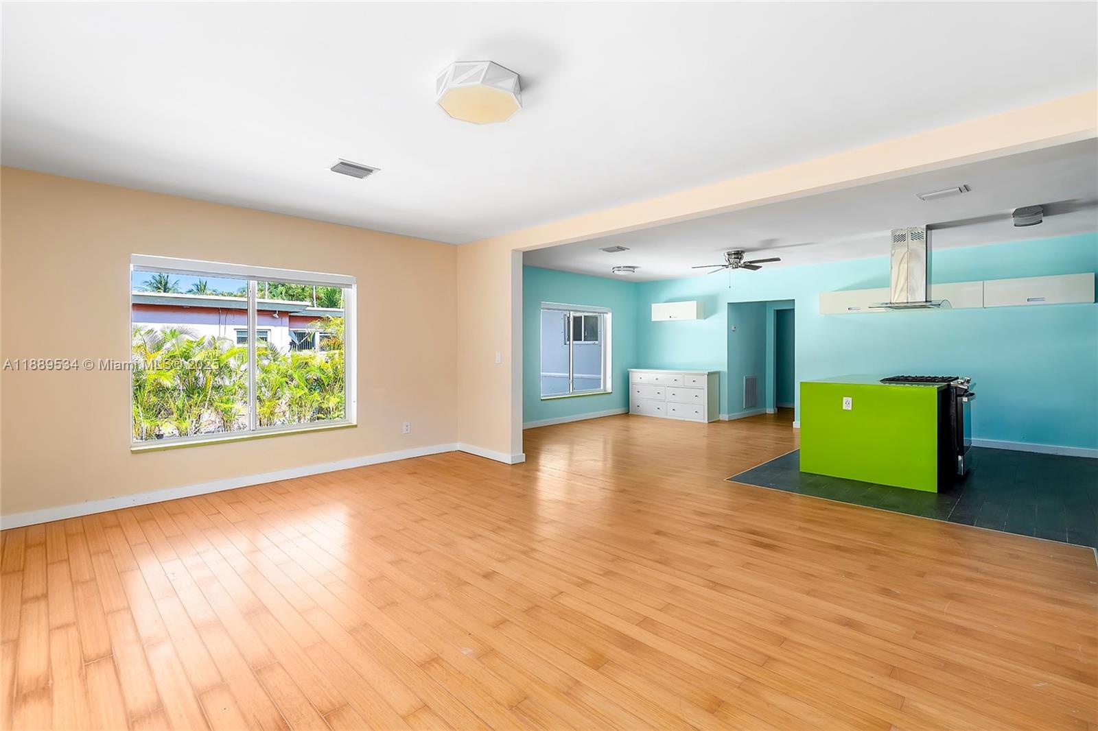 VISTA BISCAYNE - Residential Lease